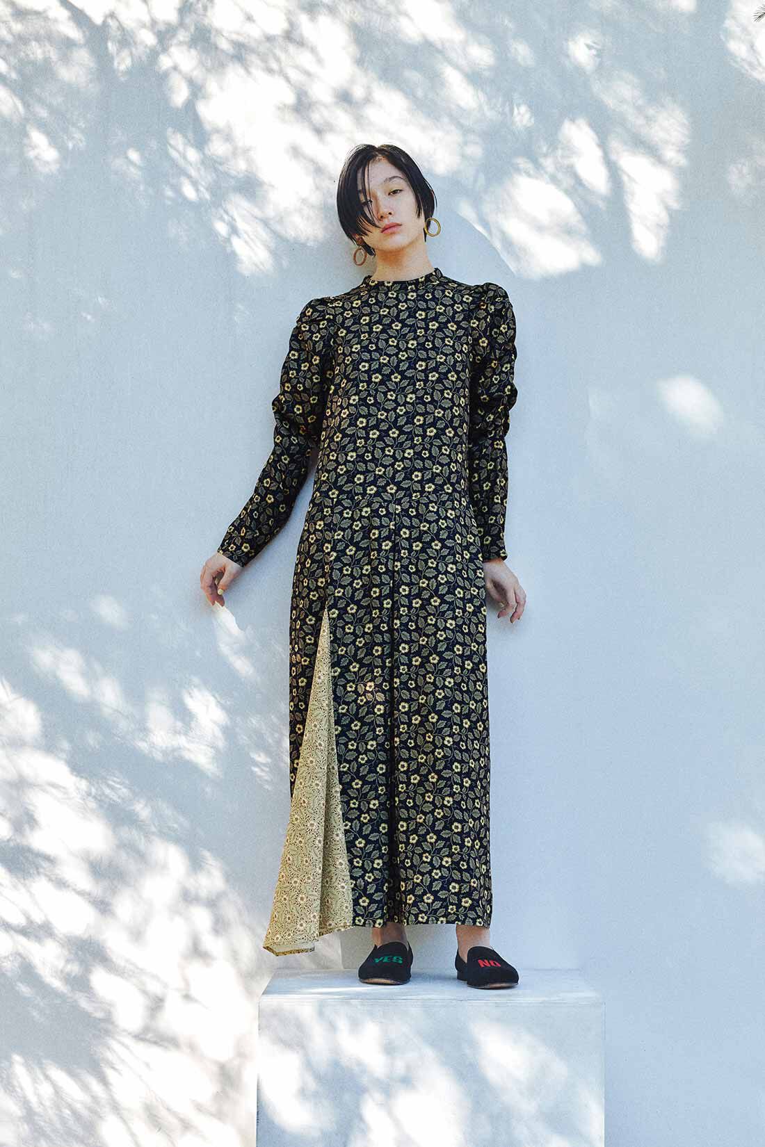 MEDE19F|MEDE19F　〈atelier Morris〉アシメトリーヘムデザインのプリントワンピース〈ネイビー〉