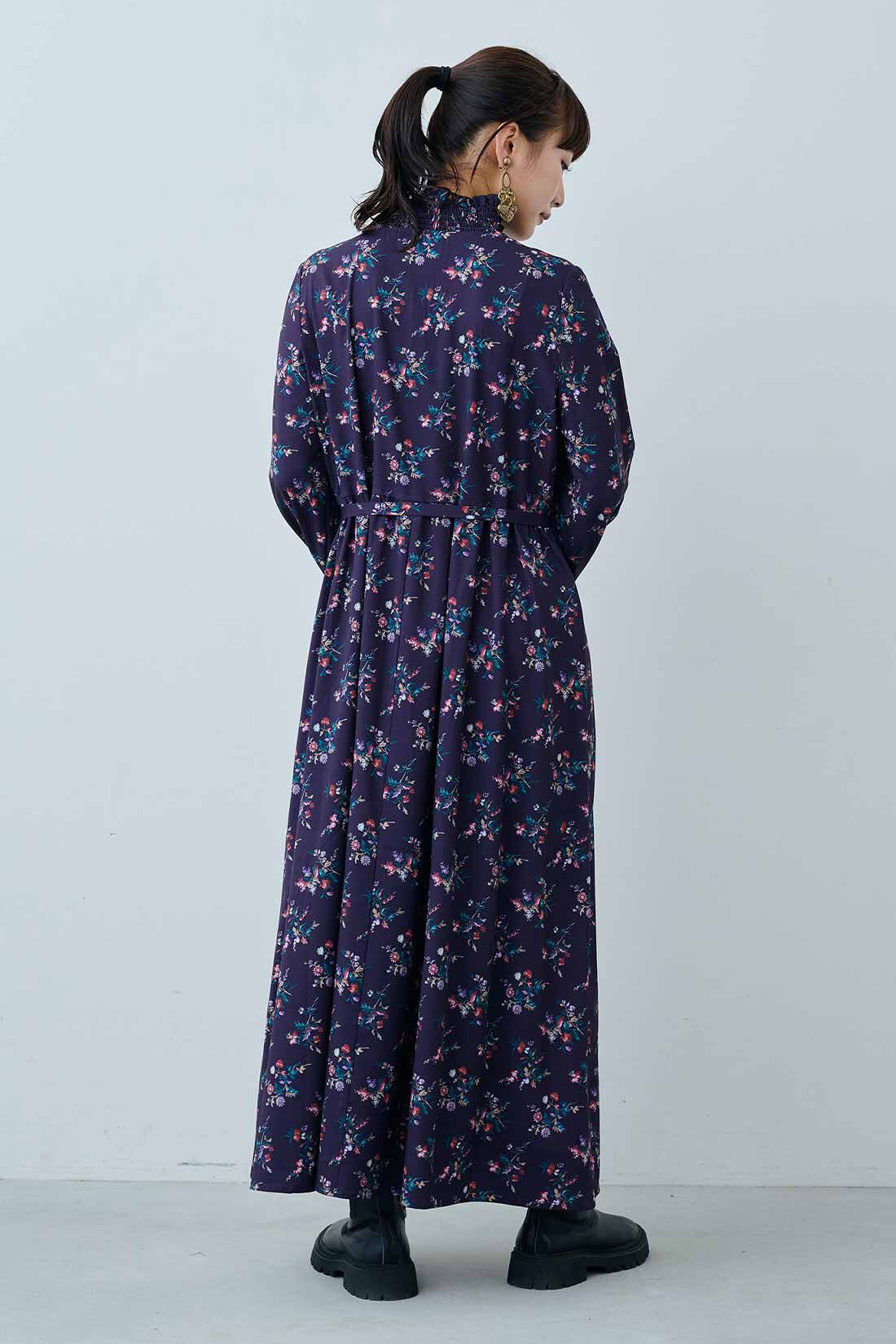 MEDE19F|MEDE19F　ミュルーズモダン〈「ミュルーズ染織美術館」アーカイブコレクション〉プリントロングワンピース〈パープル〉|モデル身長：158cm　着用サイズ：M