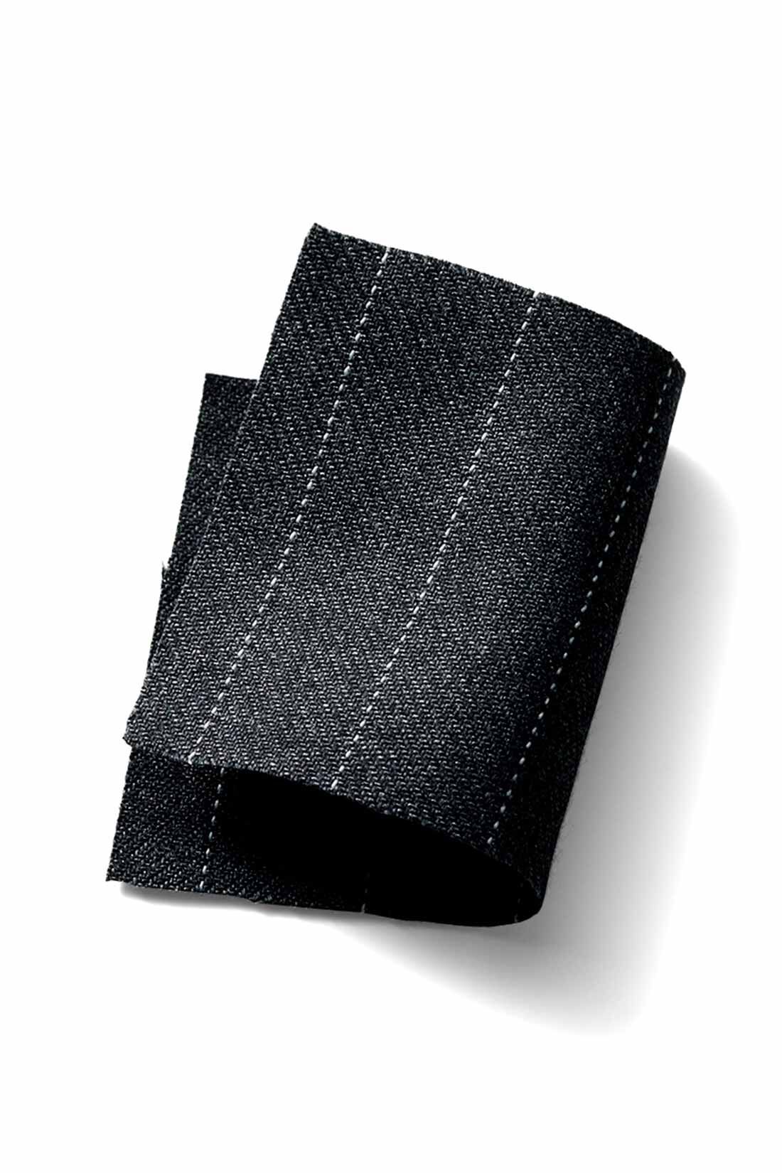 MEDE19F|MEDE19F　バレルシルエット ストライプパンツ〈グレー〉|スーツライクなピンストライプ生地。ほどよい落ち感があります。