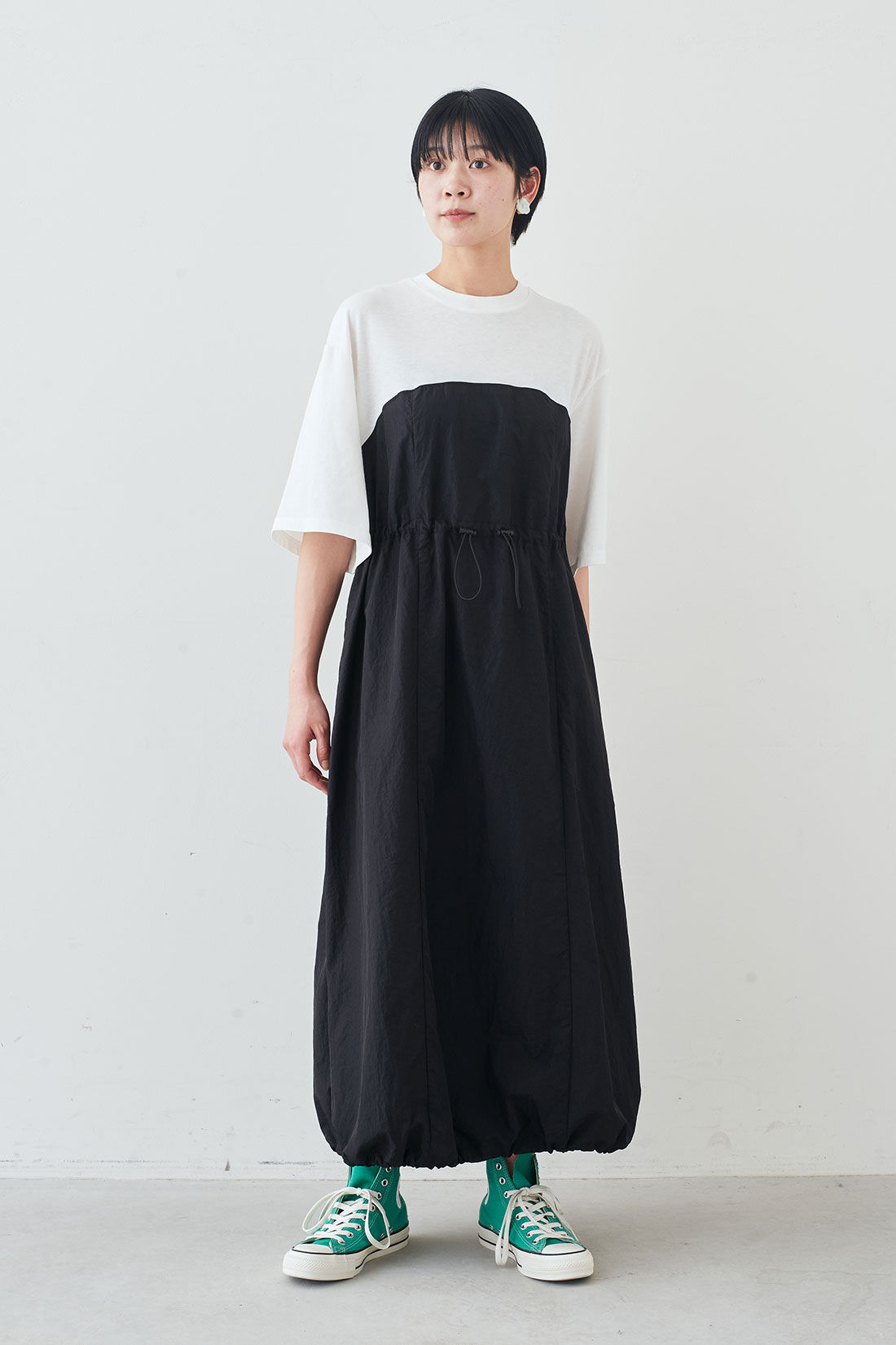 MEDE19F|MEDE19F　カットソー×撥水生地のドッキングワンピース〈ホワイト×ブラック〉