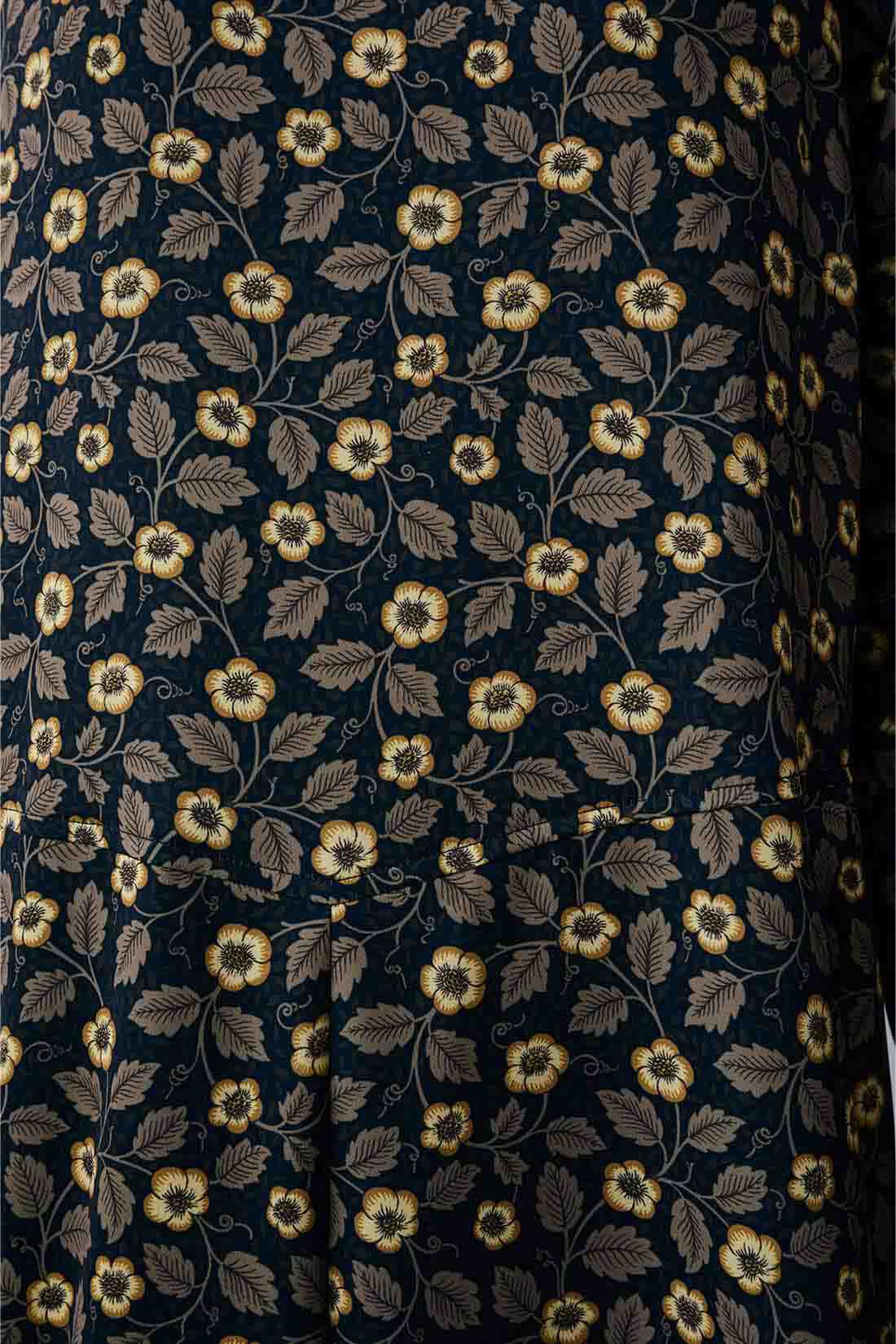 MEDE19F|MEDE19F　〈atelier Morris〉アシメトリーヘムデザインのプリントワンピース〈ネイビー〉