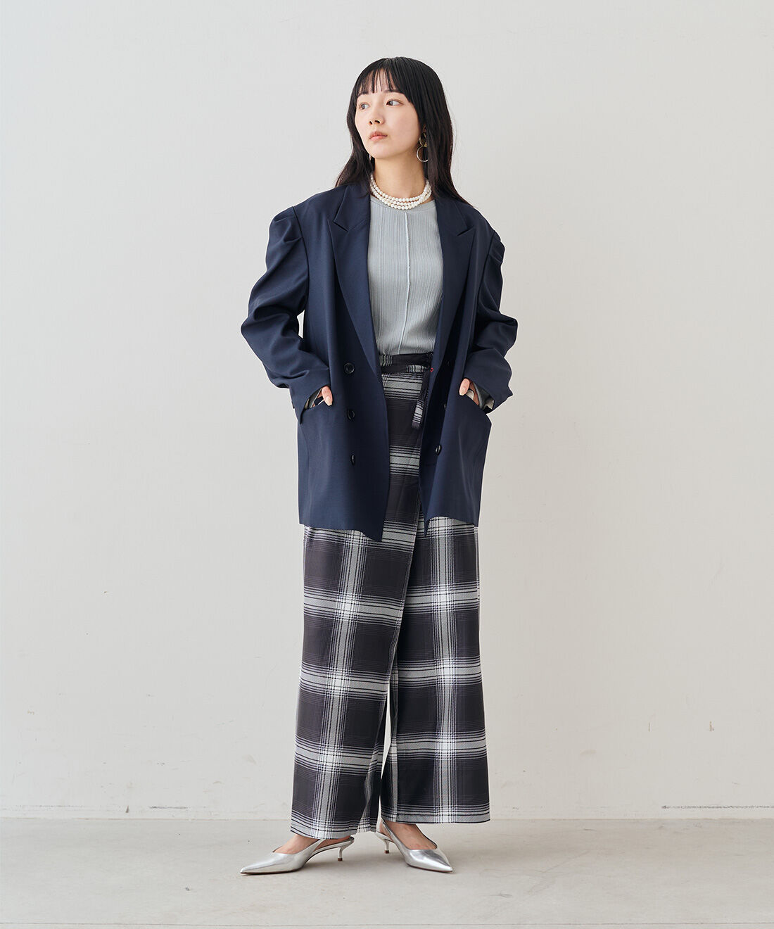 MEDE19F|MEDE19F　ラップデザイン プリントチェックパンツ〈ブラック〉|モデル身長：163cm　着用サイズ：M