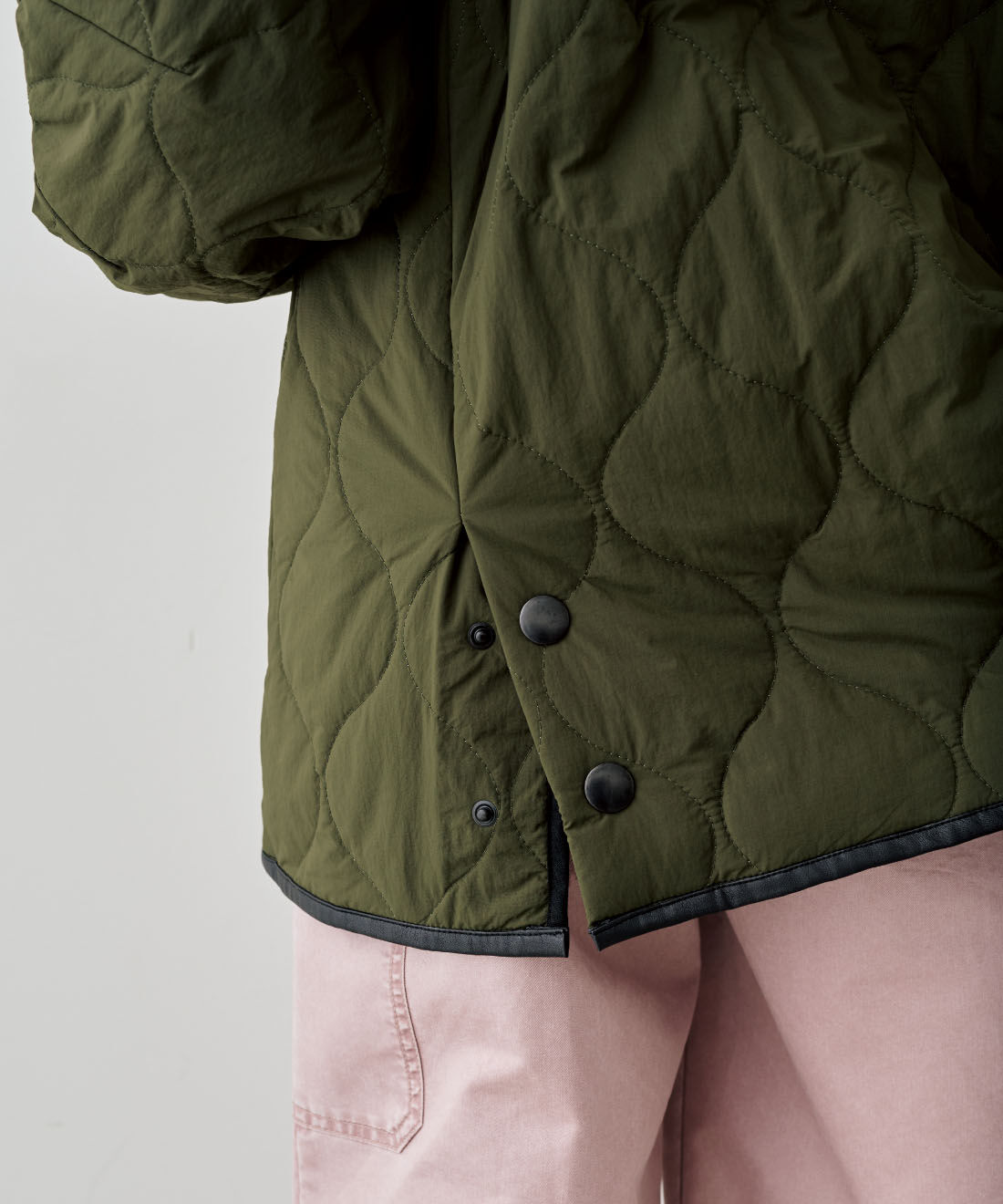 MEDE19F|MEDE19F テントシルエットのオーバーサイズキルティングジャケット〈カーキ〉