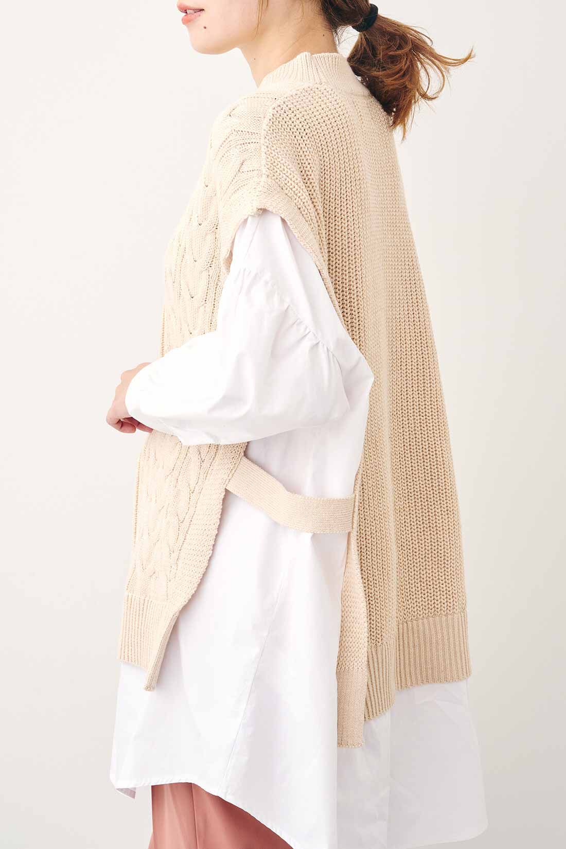 MEDE19F|MEDE19F　アラン編みニットベストのドッキングシャツトップス〈ブラック〉|わきは同素材のベルトでつないだデザインに。