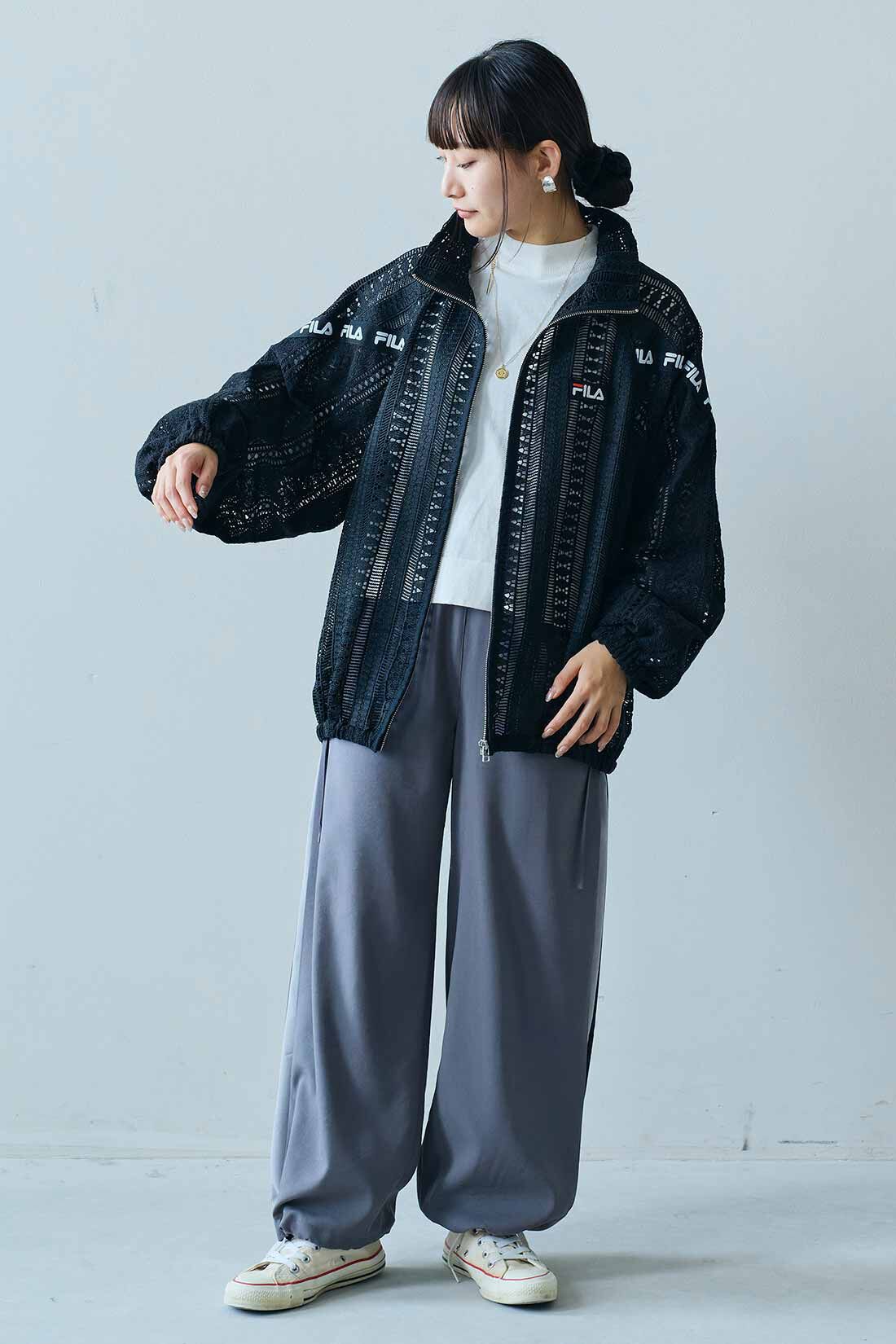 MEDE19F [メデ・ジュウキュウ]|MEDE19F　FILA for MEDE19F 大人も着られる レース素材のトラックブルゾン〈ブラック〉|モデル身長：158cm　着用サイズ：M
