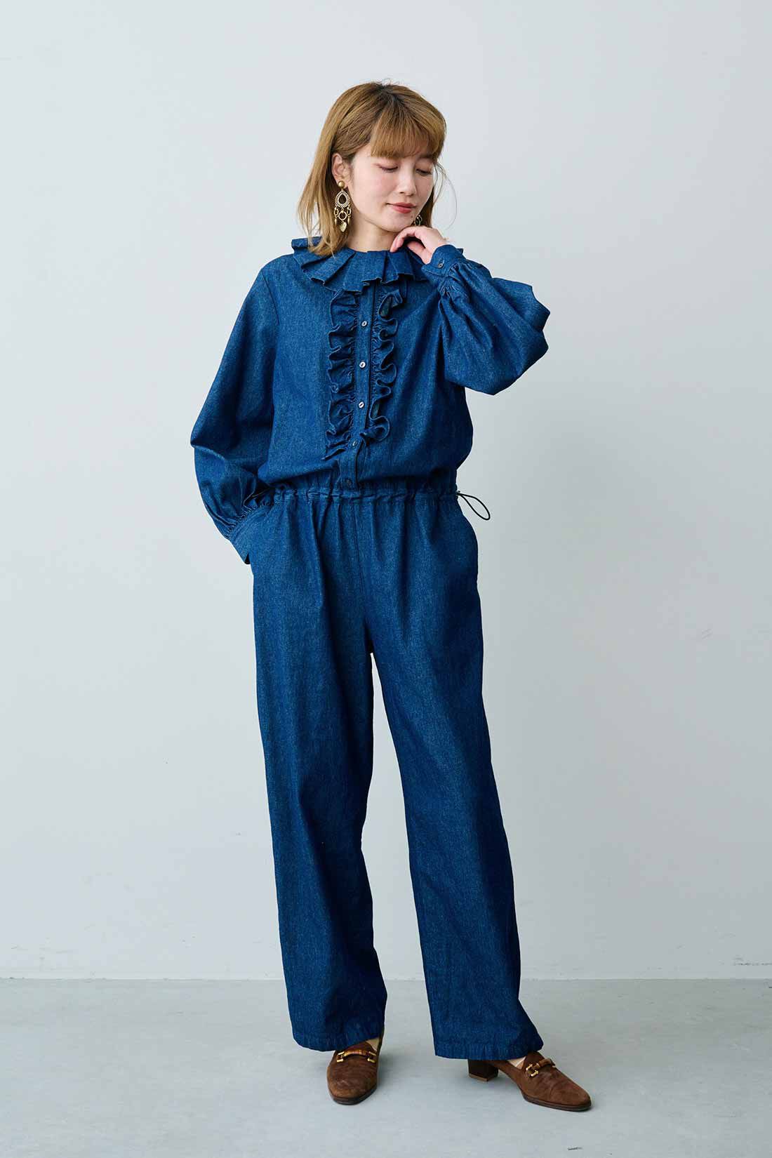 MEDE19F|【MEDE19F】Boutique888さんコラボ フリル遣いのデニムオールインワン〈インディゴネイビー〉|モデル身長：163cm　着用サイズ：M