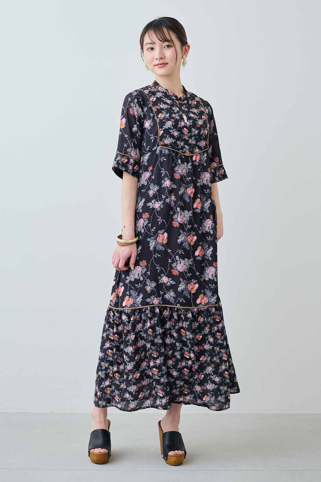 MEDE19F|MEDE19F　ミュルーズモダン〈「ミュルーズ染織美術館」アーカイブコレクション〉ヴィンテージパターンプリントワンピース〈ブラック〉|モデル身長：162cm　着用サイズ：M