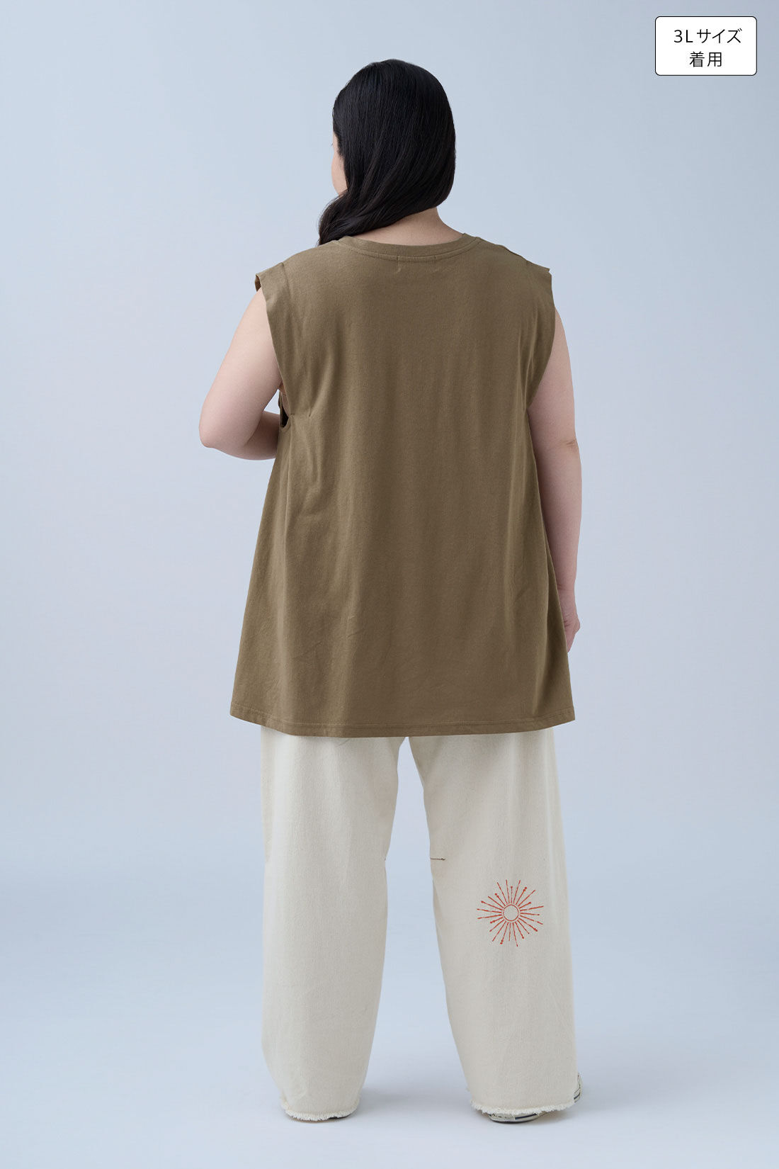 MEDE19F [メデ・ジュウキュウ]|タック遣い フレンチスリーブコットントップスの会とタック遣い フレンチスリーブ コットントップスの会のコーディネート|身長：160cm バスト：113cm ウエスト：90cm ヒップ：115cm 太ももまわり：63cm