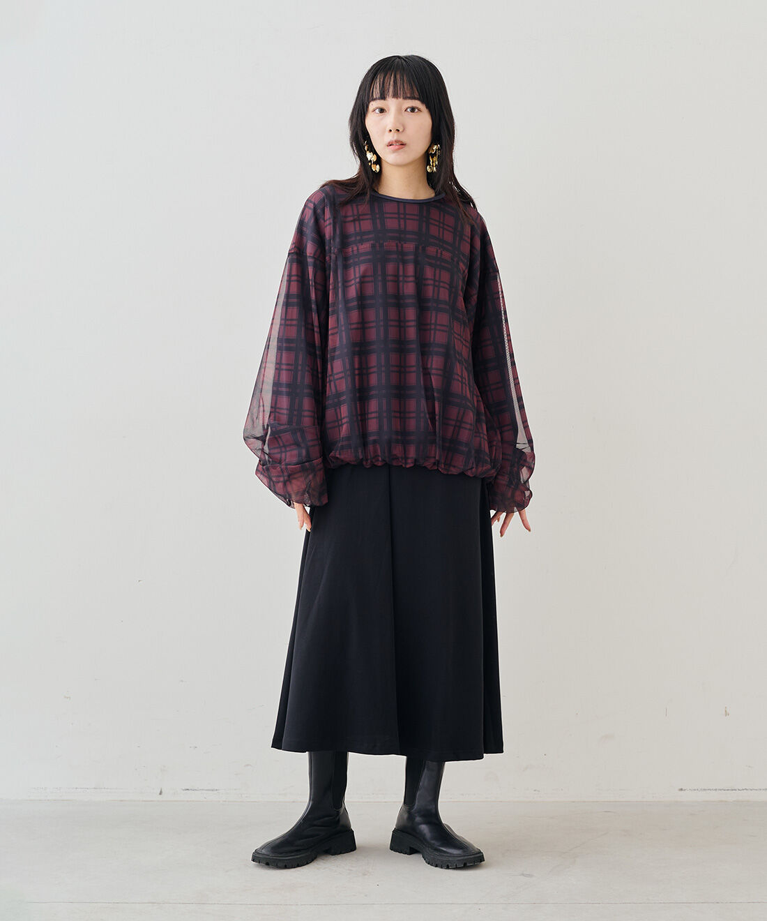 MEDE19F|MEDE19F　チェックチュールを重ねたオーバートップス〈ネイビー〉|モデル身長：163cm　着用サイズ：M