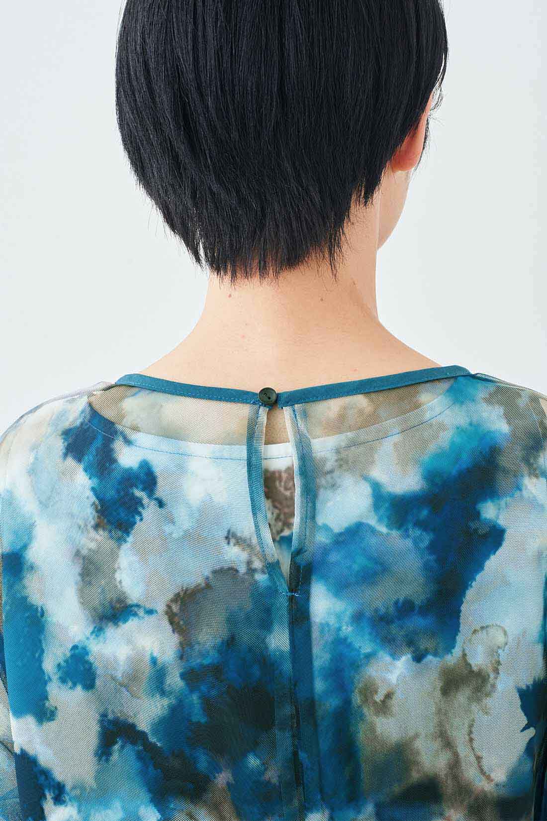 MEDE19F|MEDE19F　マーブル柄を重ねたシアートップス〈グリーン〉