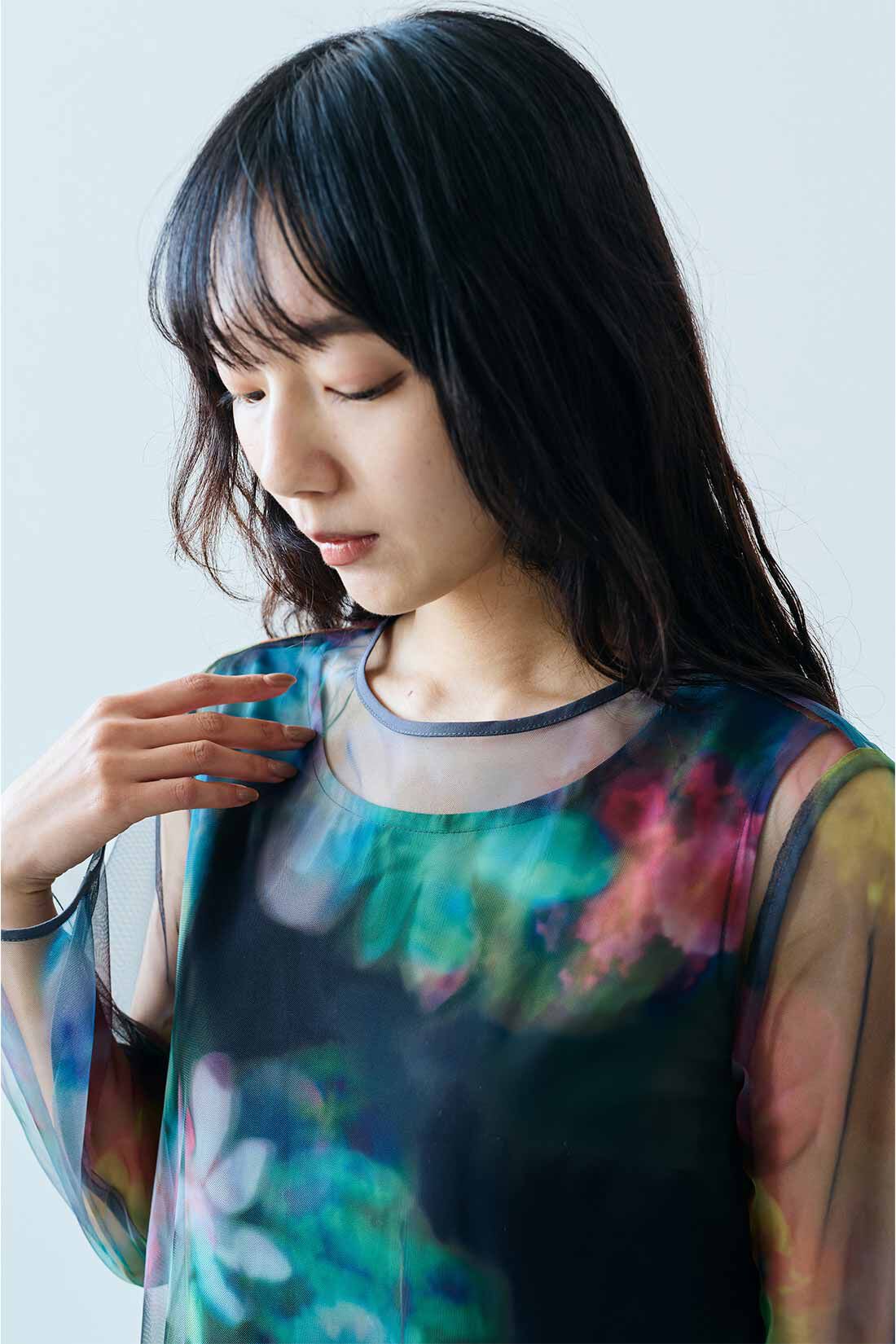 MEDE19F|MEDE19F　花柄のプリントを重ねたシアードレス〈ブラック〉
