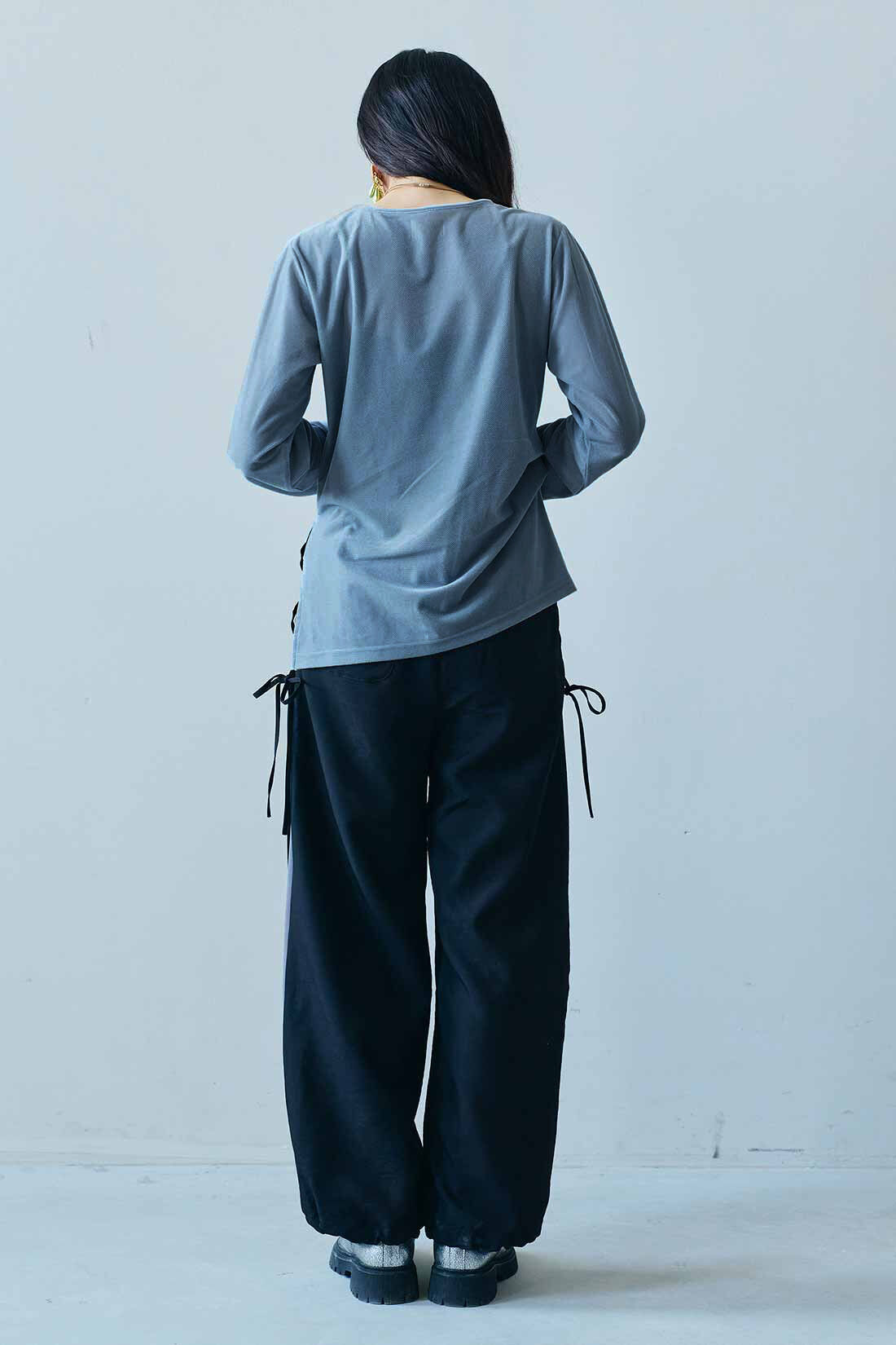 MEDE19F|MEDE19F　アシメトリーヘム シアーベロアトップスの会|モデル身長：163cm　着用サイズ：M
