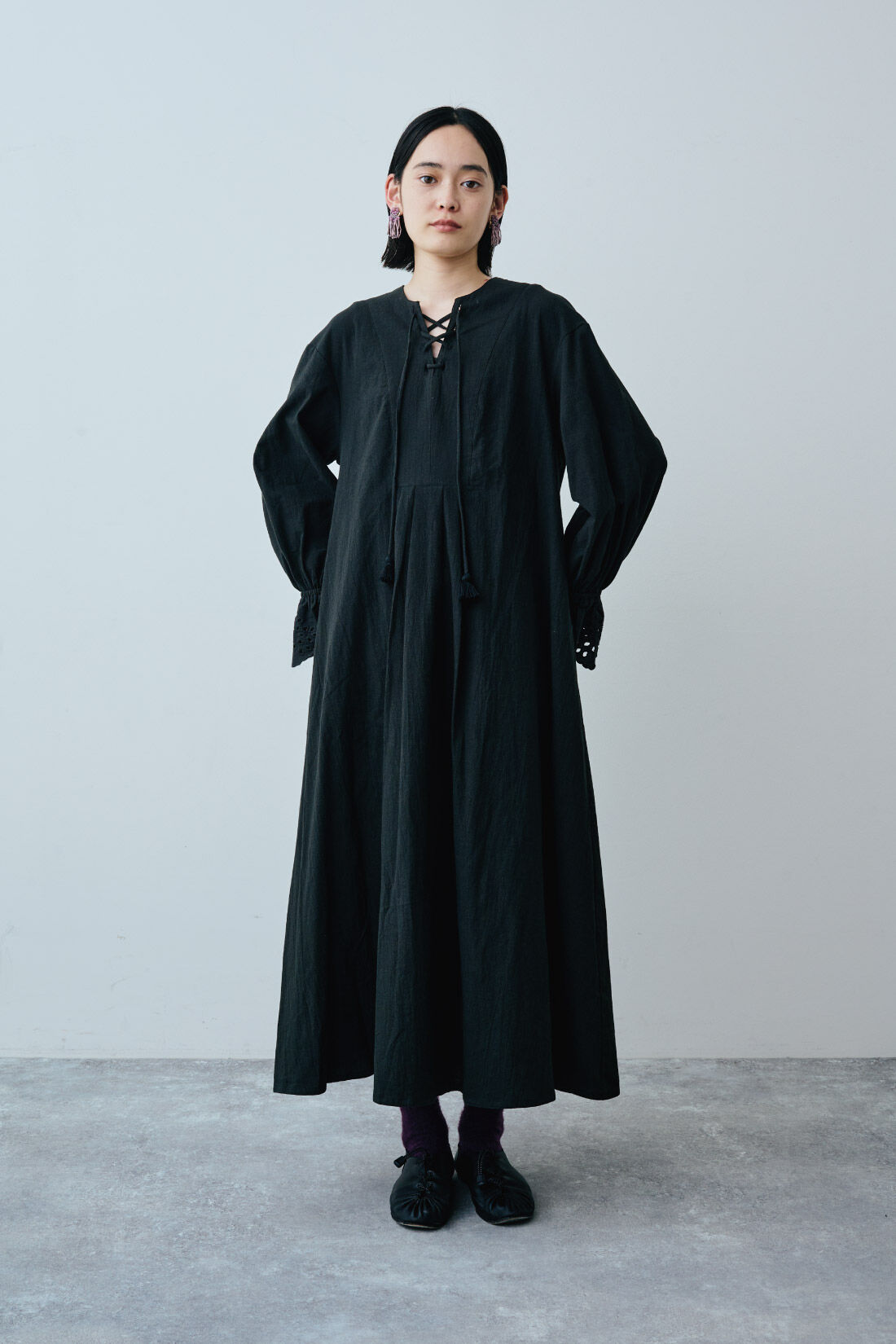 MEDE19F|MEDE19F　高山都さんコラボ レースアップカフタンワンピース|モデル身長：167cm　着用サイズ：M