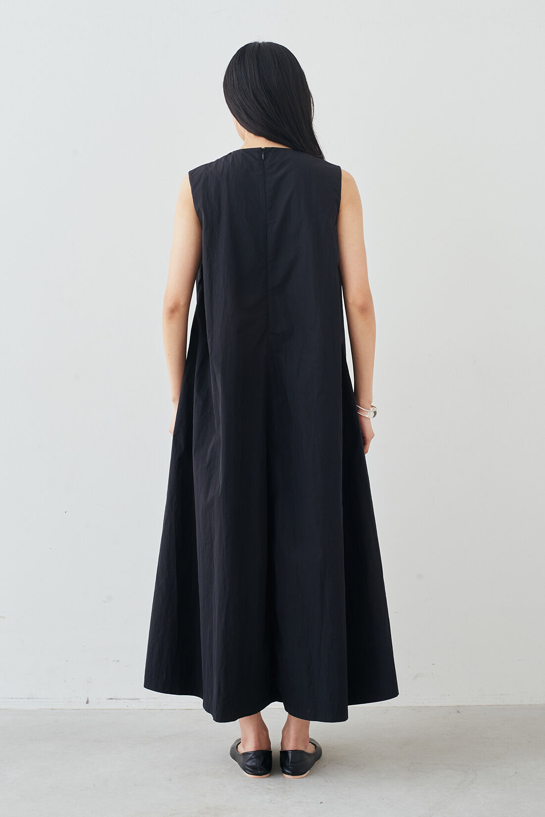 MEDE19F|MEDE19F　高山都さんコラボ 衿付き撥水加工ワンピース|モデル身長：163cm　着用サイズ：M
