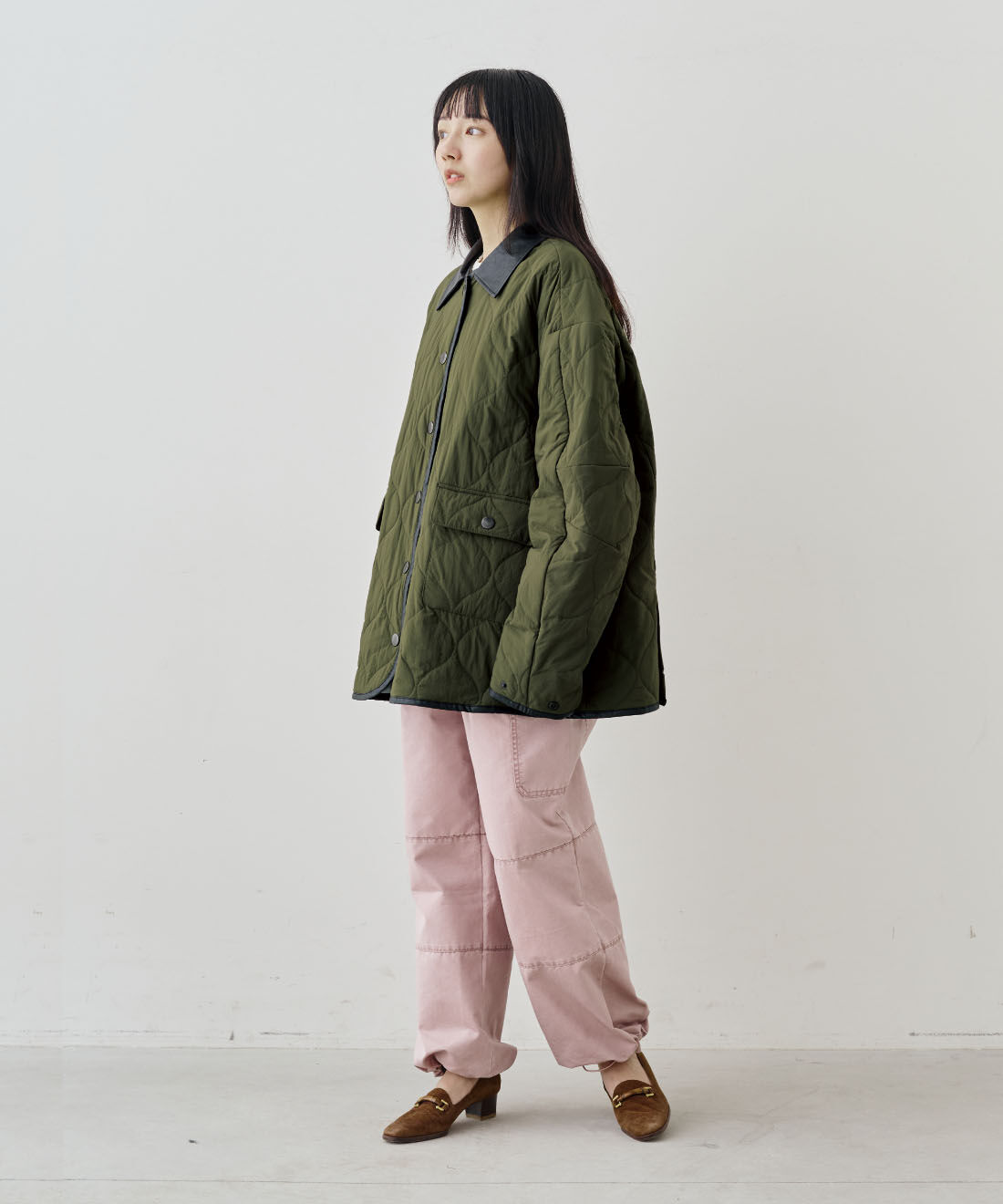 MEDE19F|MEDE19F テントシルエットのオーバーサイズキルティングジャケット〈カーキ〉|モデル身長：163cm　着用サイズ：M