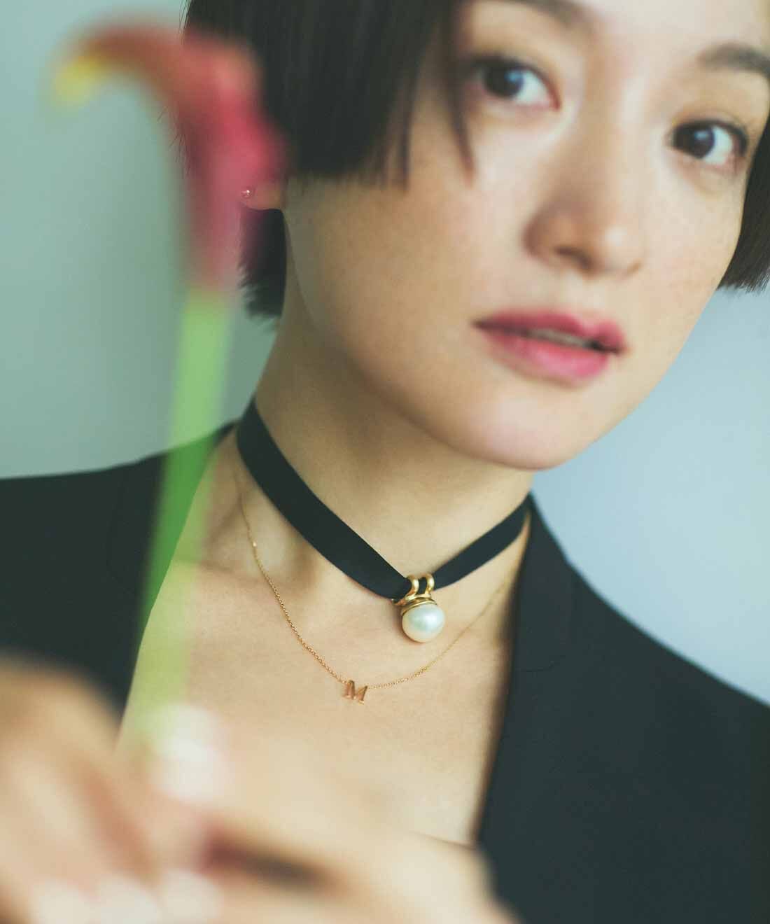 MEDE19F [メデ・ジュウキュウ]|MEDE19F 高山都さんコラボ ガラスパール遣いのシルクリボンチョーカー〈ブラック〉