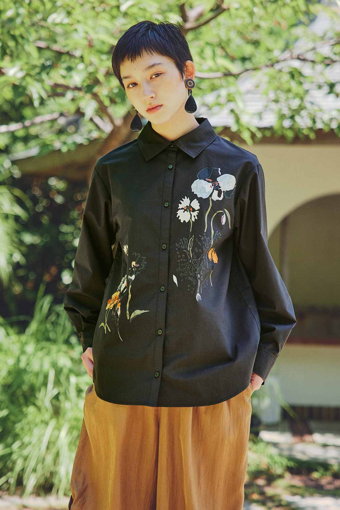 MEDE19F|MEDE19F　ミュルーズモダン〈「ミュルーズ染織美術館」アーカイブコレクション〉フラワーモチーフプリントシャツ〈チャコールグレー〉