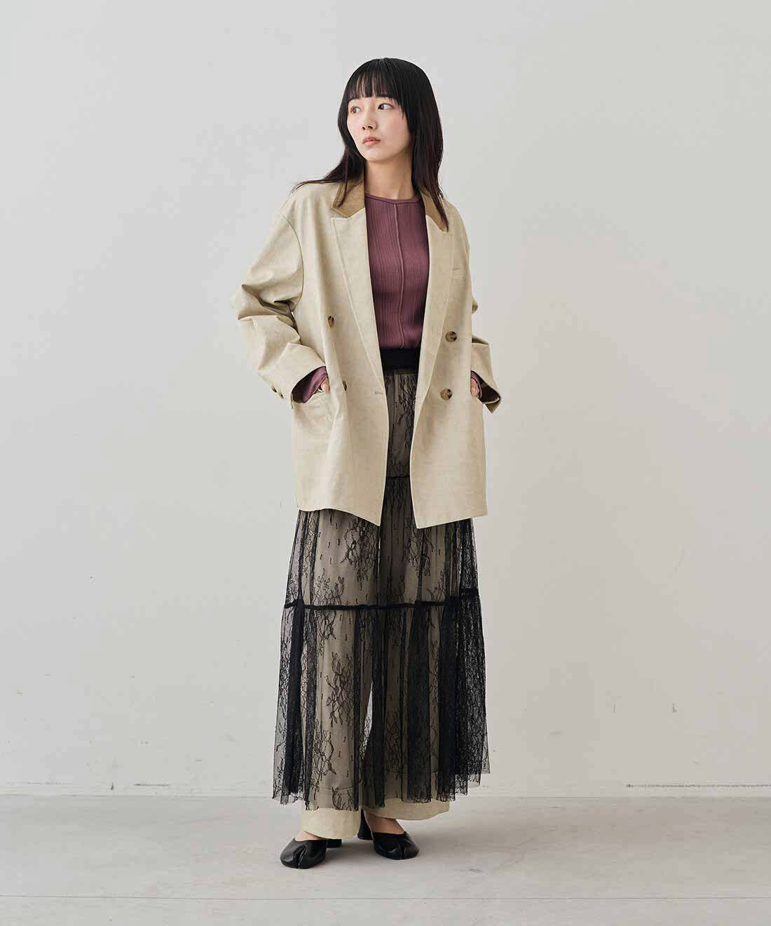 MEDE19F|MEDE19F　ヴィンテージライクチノ素材のワークスラックス〈ベージュ〉|モデル身長：163cm　着用サイズ：M