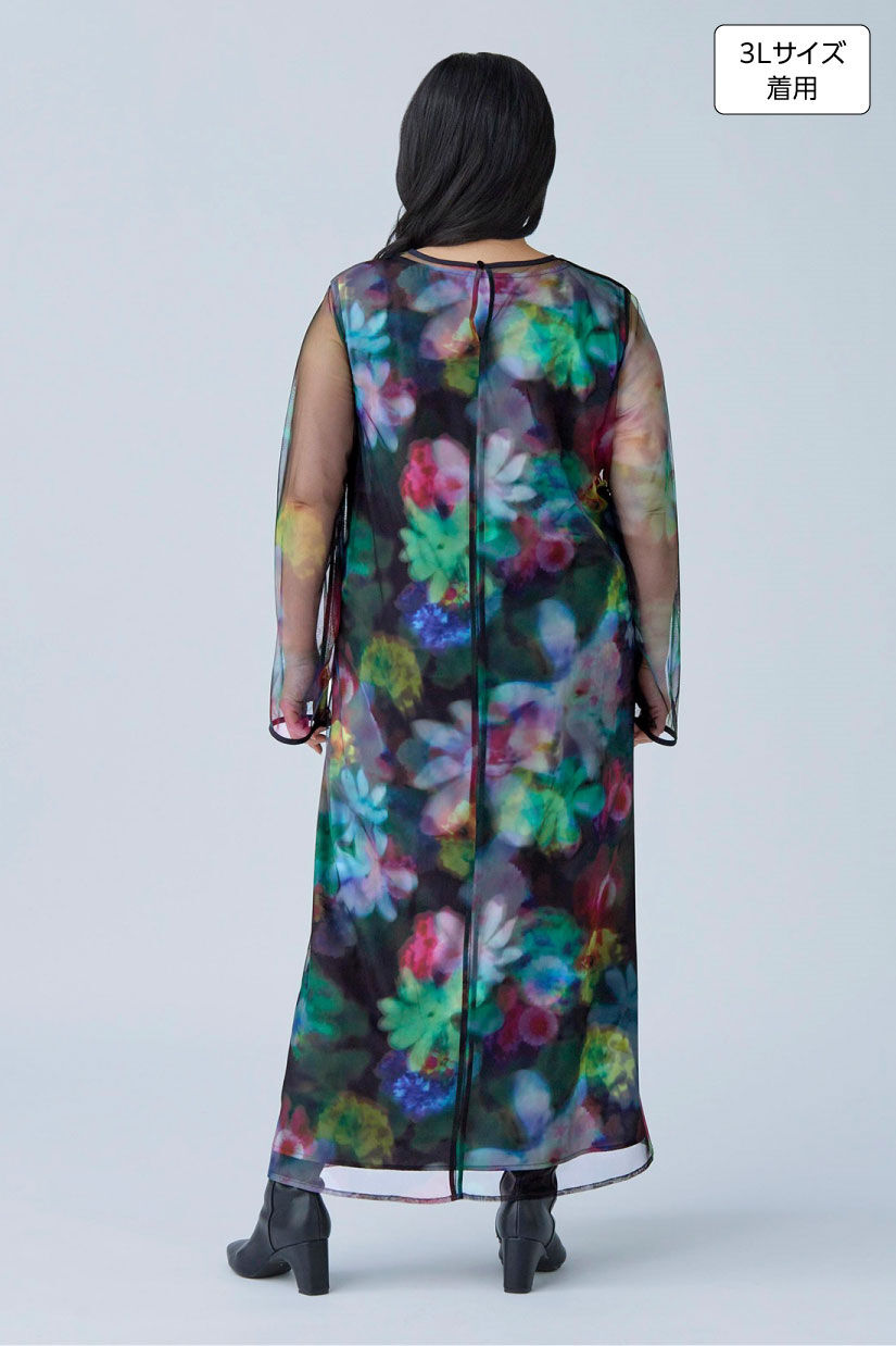MEDE19F|MEDE19F　花柄のプリントを重ねたシアードレス〈ブラック〉|身長：160cm バスト：113cm ウエスト：90cm ヒップ：115cm 太ももまわり：63cm
