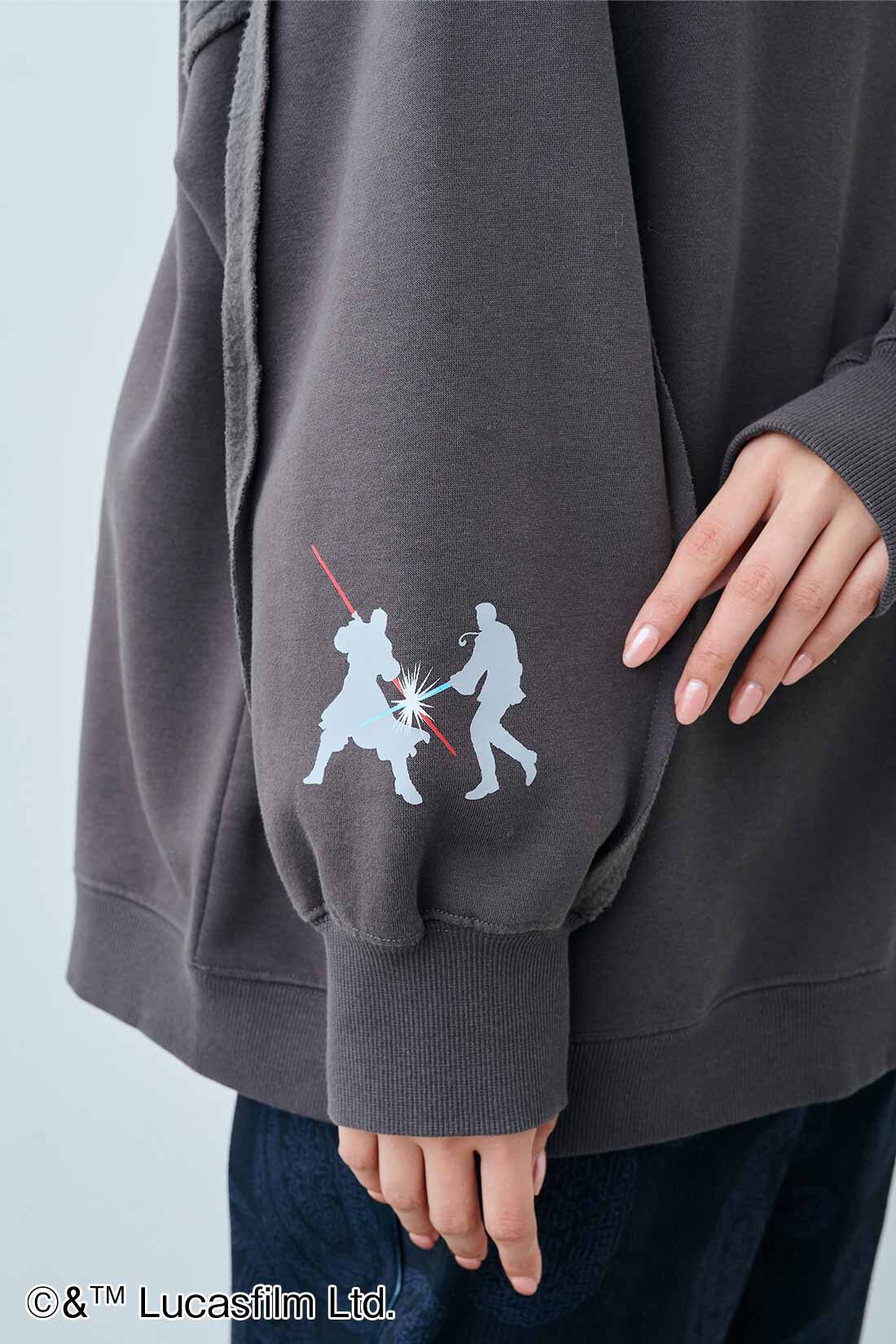 MEDE19F|MEDE19F　Star Wars 背中で行く末を暗示するボリュームスウェット〈チャコール〉