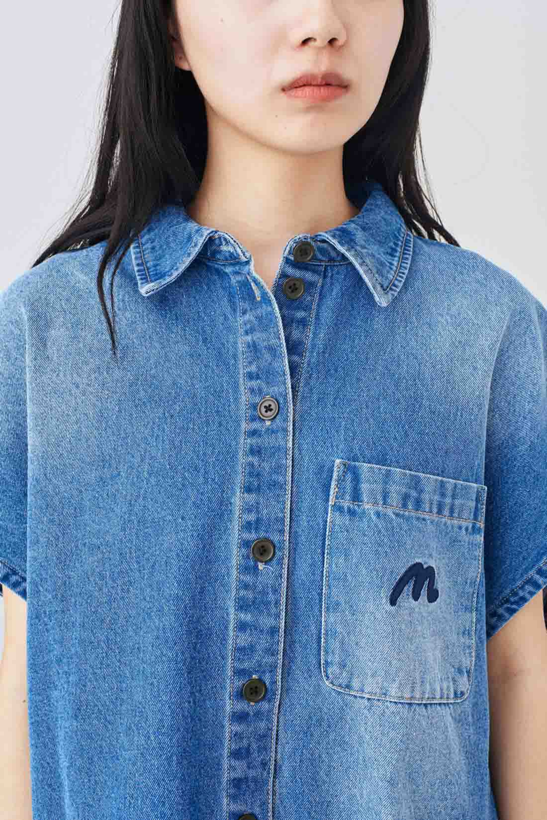 MEDE19F|MEDE19F　ステッチ刺繍のあるオーバーサイズデニムシャツ〈ブルー〉