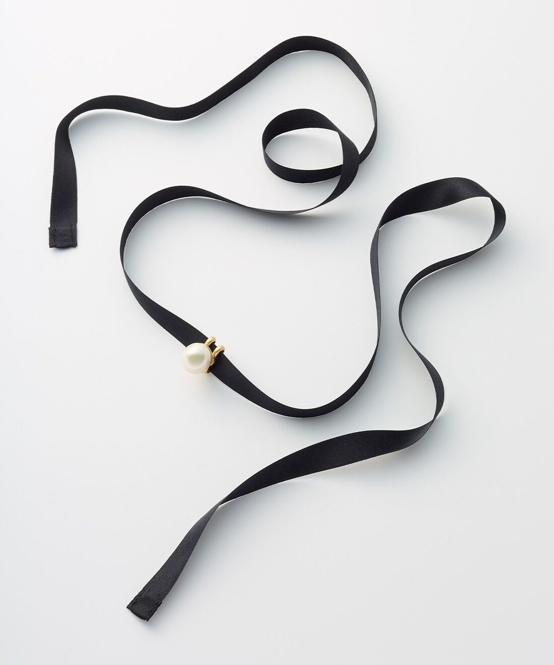 MEDE19F [メデ・ジュウキュウ]|MEDE19F 高山都さんコラボ ガラスパール遣いのシルクリボンチョーカー〈ブラック〉