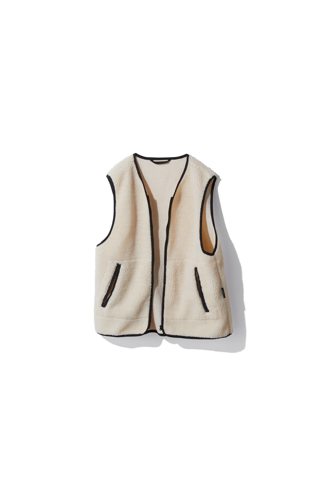 MEDE19F|GERRY（Ｒ） for MEDE19F　高山都さんコラボ ライナー付きマウンテンコート|オフホワイトのボアでぬくもり ある仕上がり。単品でベストと しても使えます。