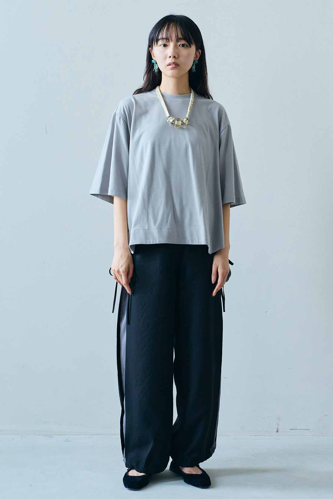MEDE19F|MEDE19F　リボン遣いサイドラインパンツ|モデル身長：163cm　着用サイズ：M