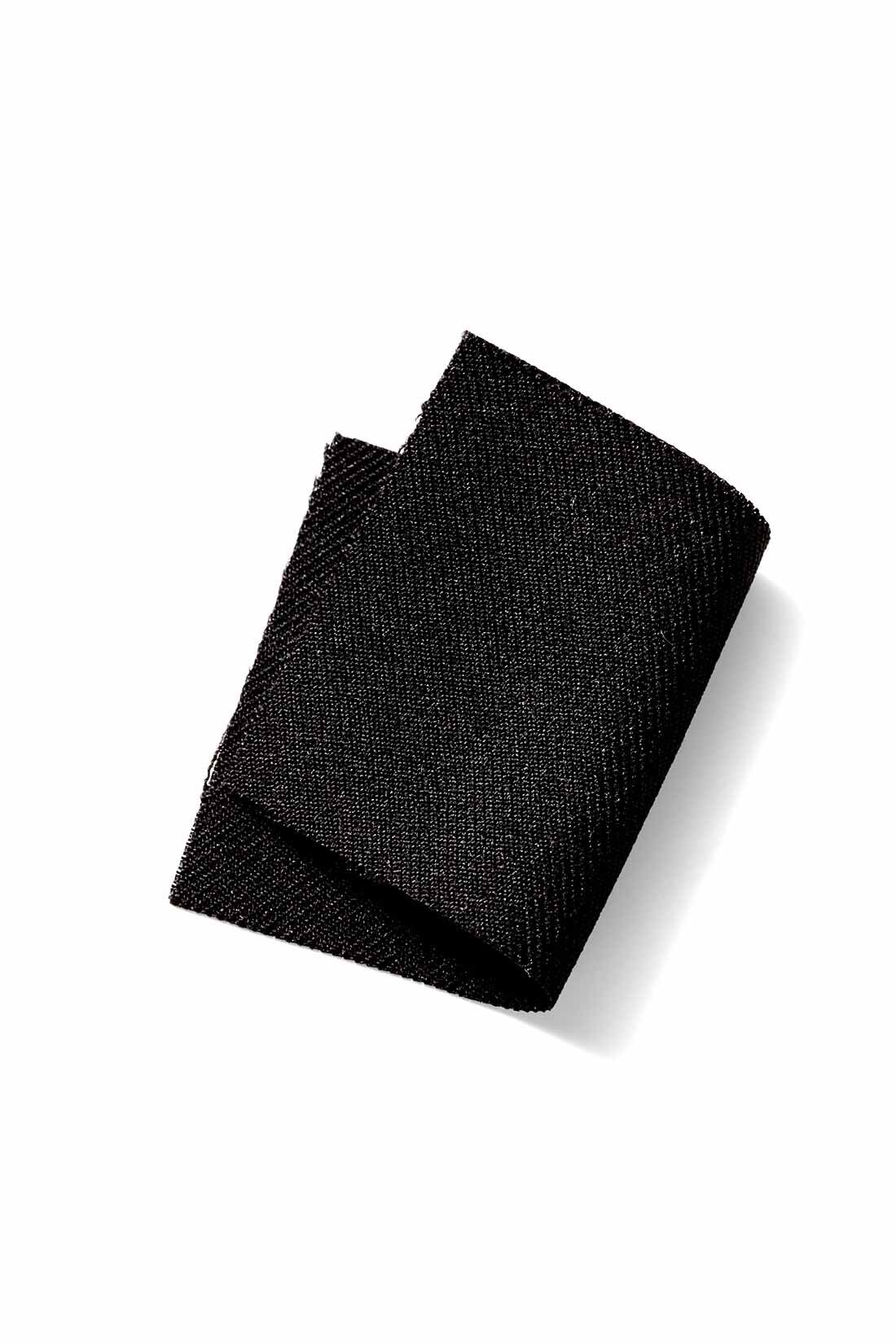MEDE19F|MEDE19F レースを重ねたワンピース〈ブラック〉|ほどよい厚みのポリエステルツイル素材。おうちで洗え、しわになりにくいのも魅力。