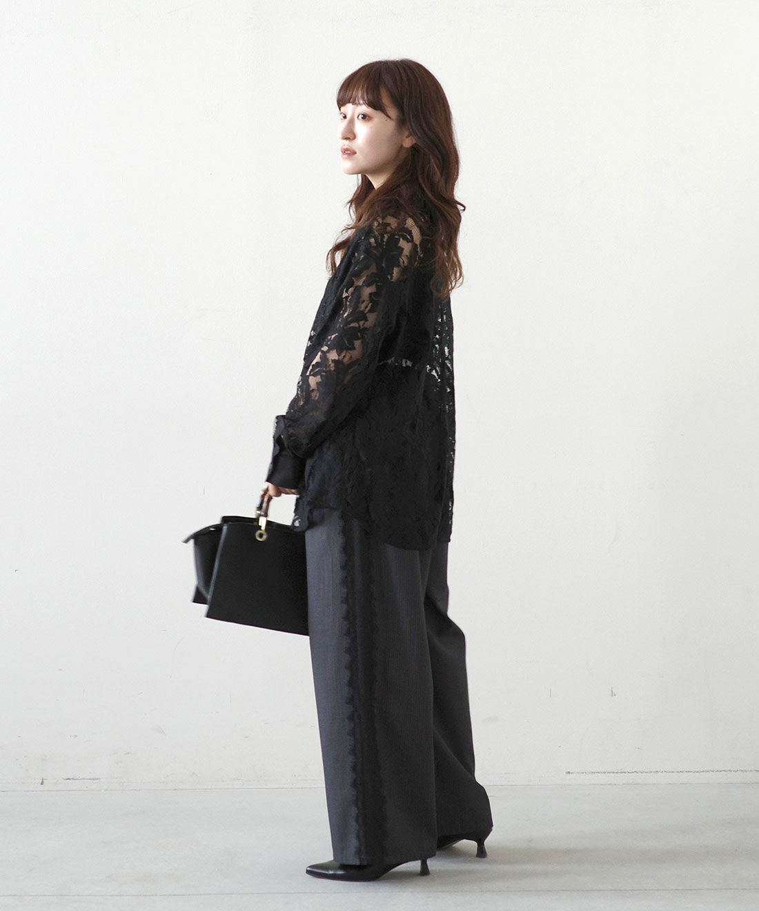 MEDE19F|レースドレスシャツのコーディネート|モデル身長： 156cm　Mサイズ着用