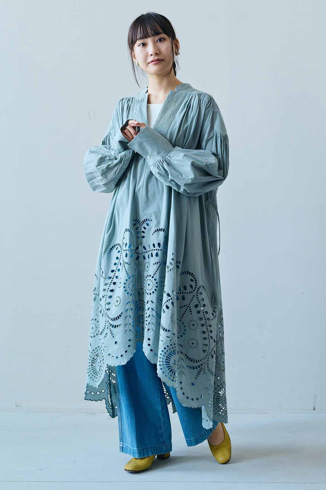 MEDE19F|MEDE19F　〈MADE IN INDIA COLLECTION〉エンブロイダリーコットンワンピース|モデル身長：158cm　着用サイズ：M