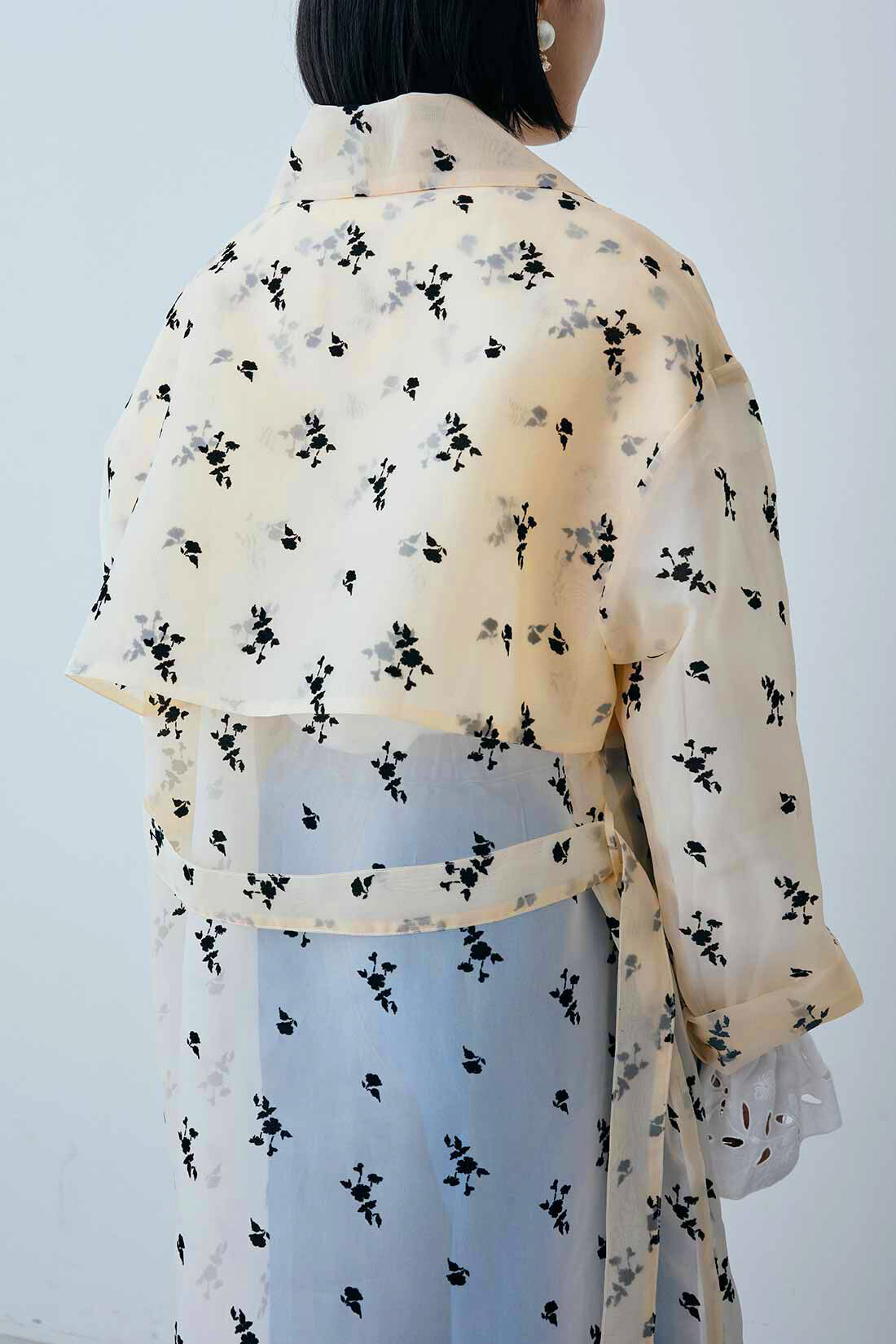 MEDE19F [メデ・ジュウキュウ]|MEDE19F　Boutique 888さんコラボ オーガンジー素材のフロッキープリントコート〈ベージュ〉