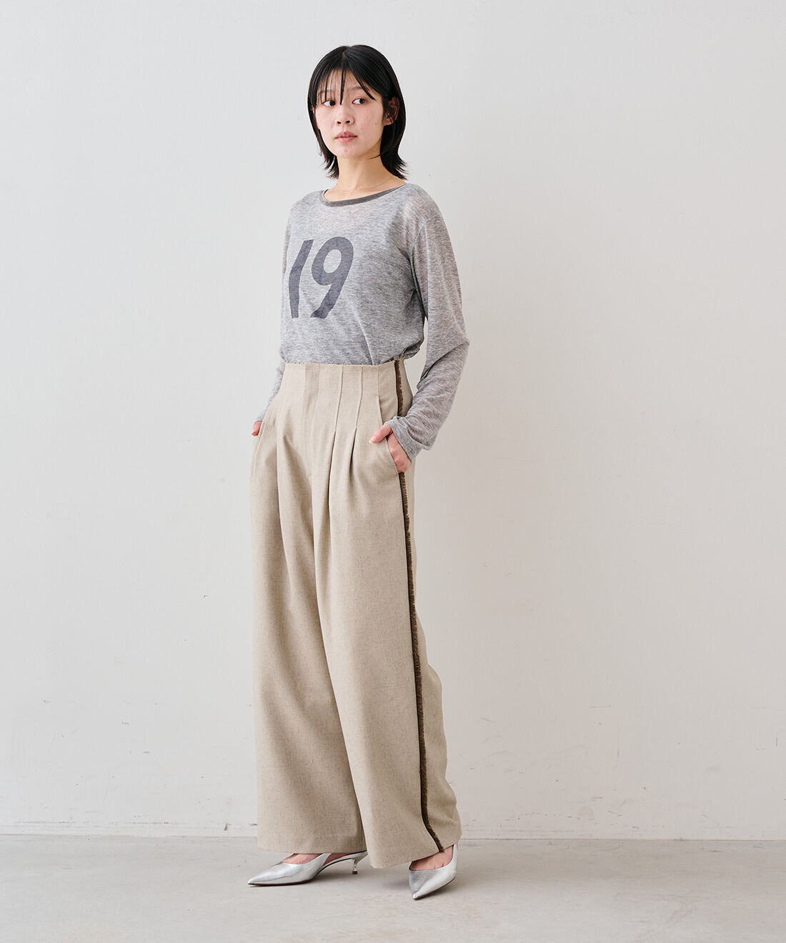 MEDE19F [メデ・ジュウキュウ]|スウェット カーゴパンツ〈フェードブラウン〉のコーディネート