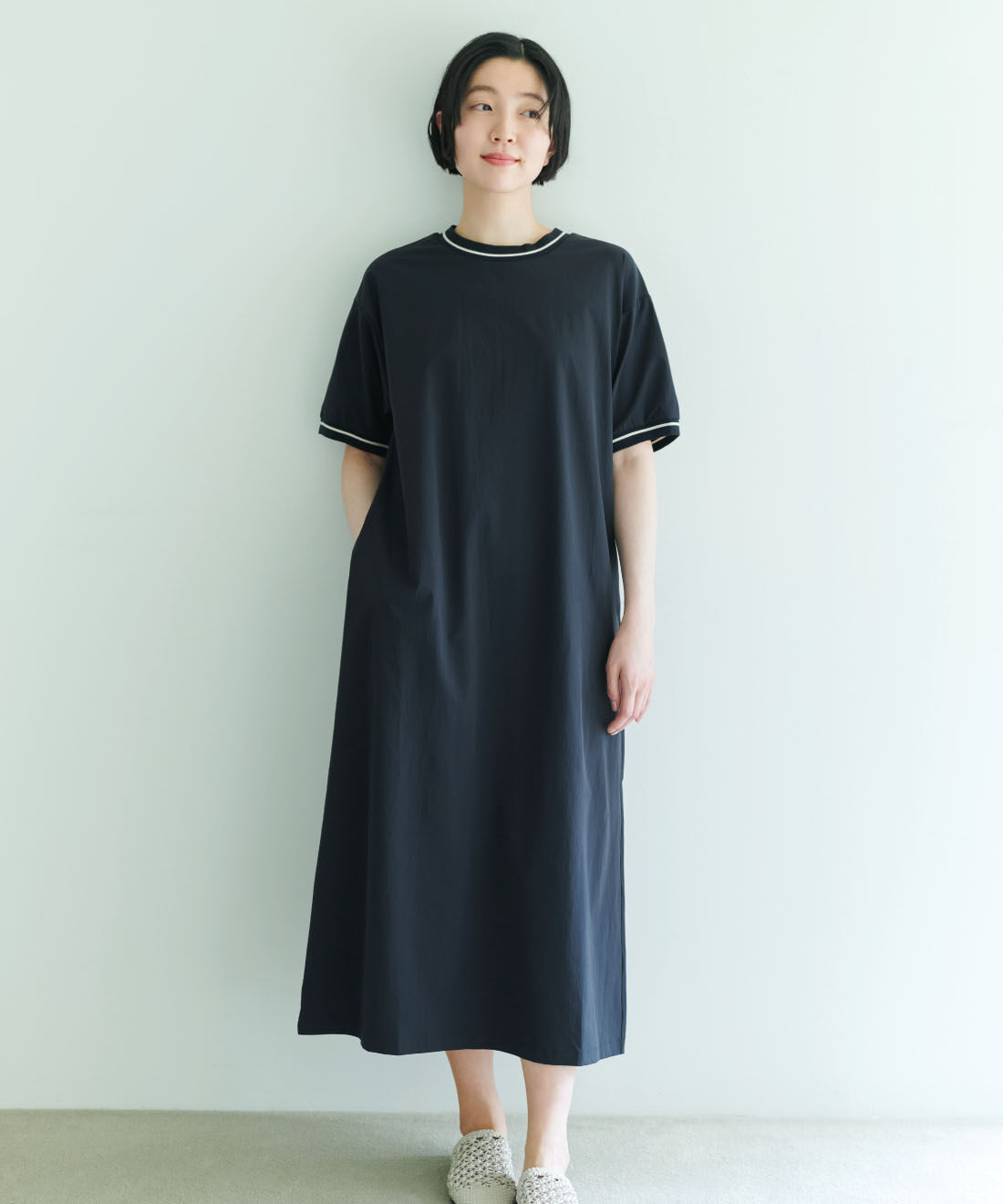 THREE FIFTY STANDARD［スリーフィフティースタンダード］|THREE FIFTY STANDARD　さらっとした着心地のラインリブワンピース〈ネイビー〉