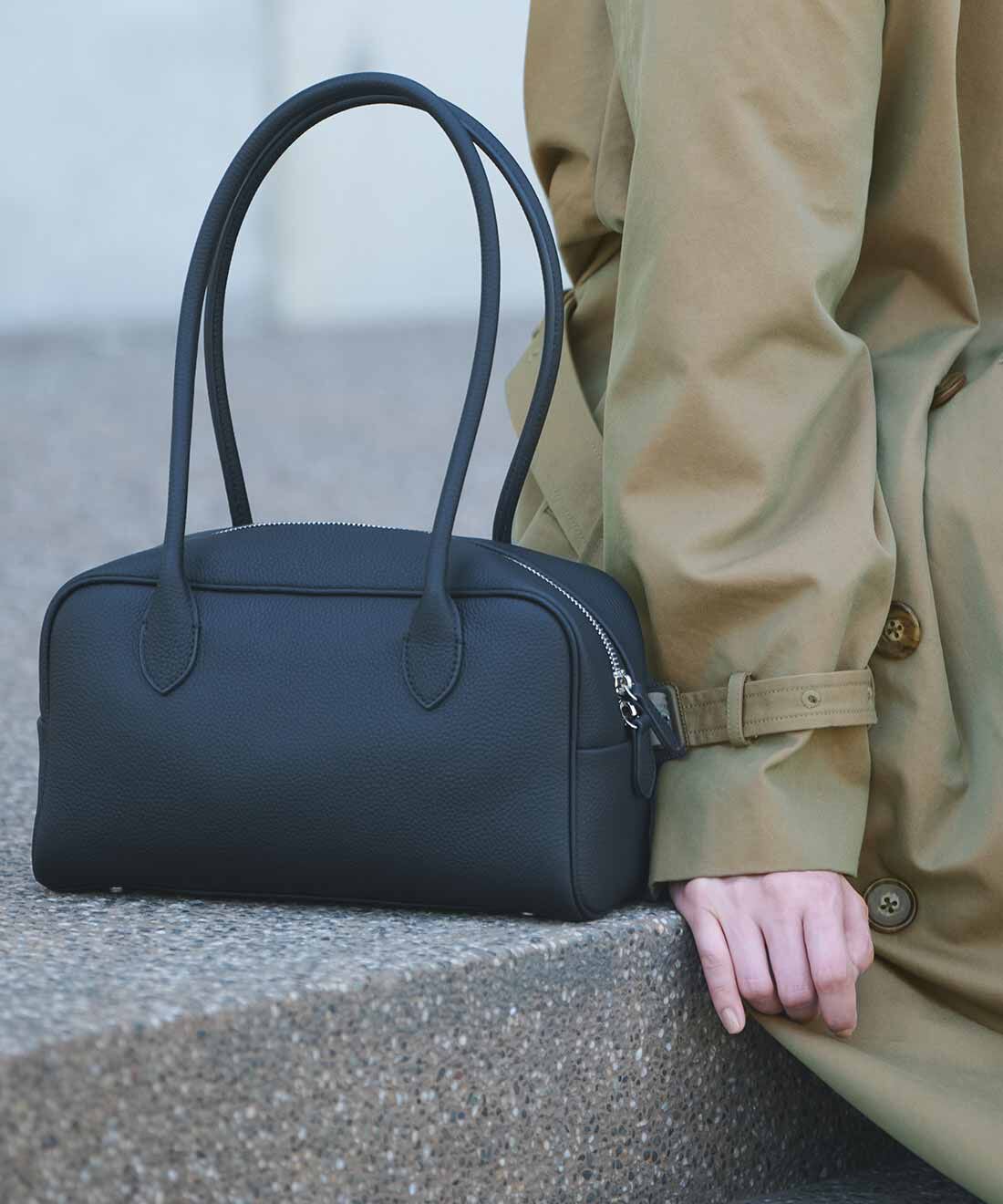 THREE FIFTY STANDARD［スリーフィフティースタンダード］|THREE FIFTY STANDARD　レザーのワイドボストンバッグ〈ブラック〉