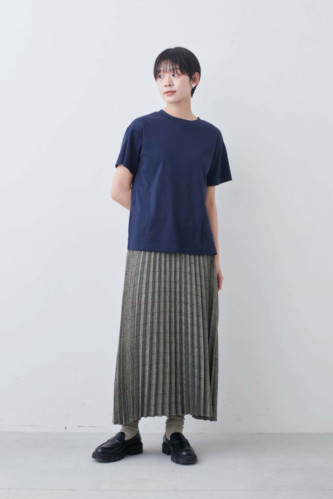 THREE FIFTY STANDARD|THREE FIFTY STANDARD　モノトーンチェックのプリーツスカート|モデル身長：163cm　着用サイズ：M