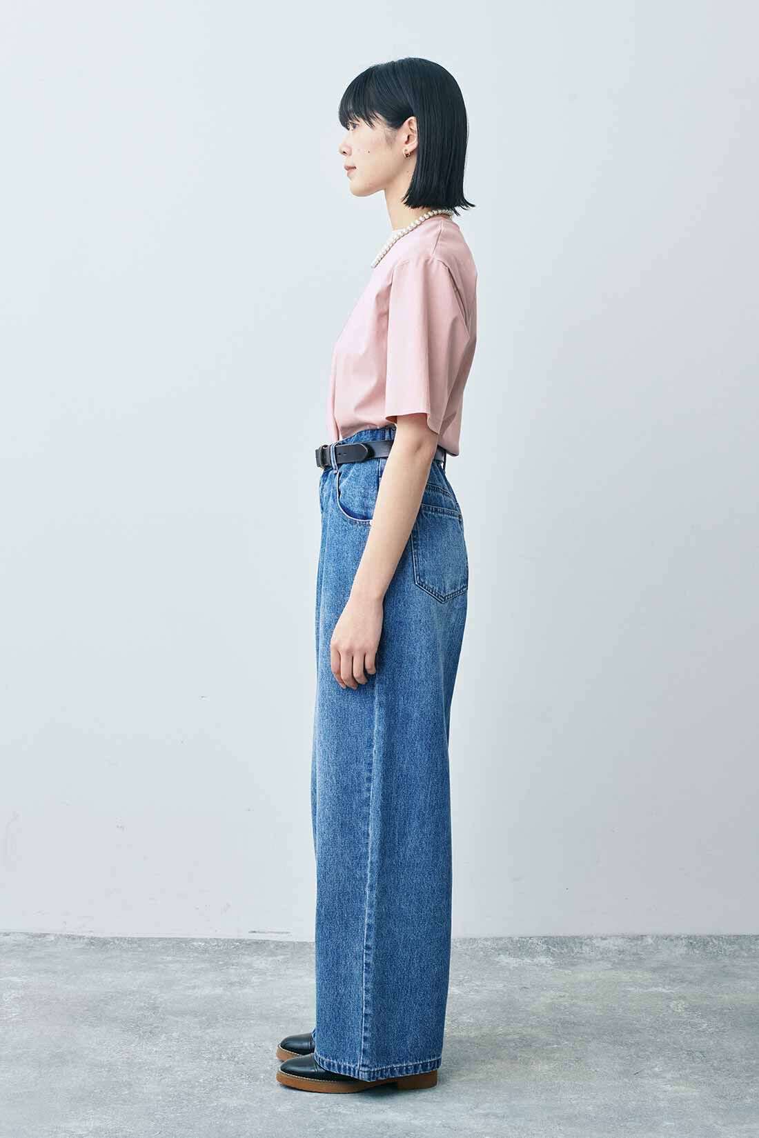 THREE FIFTY STANDARD|THREE FIFTY STANDARD タックバギーデニムパンツ|モデル身長：163cm 着用サイズ：M