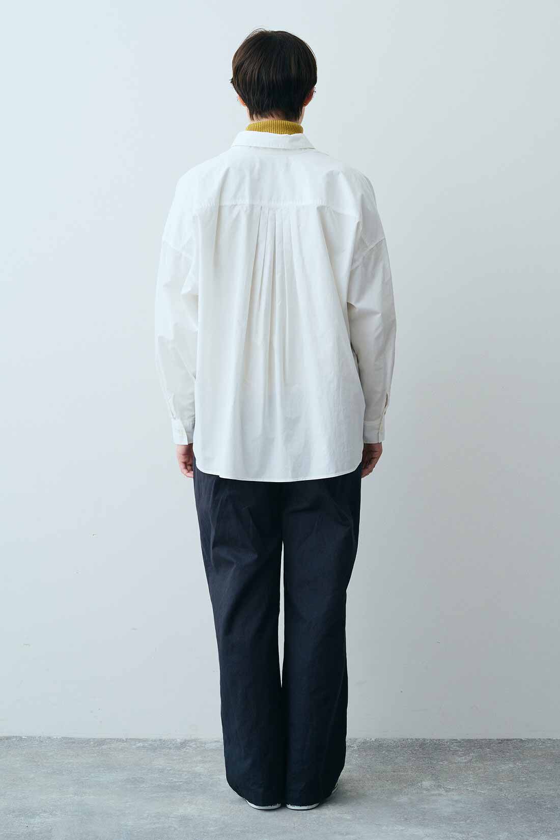 THREE FIFTY STANDARD|ワイドな白シャツＴＦＳとコットン１００％リブタートルＴＦＳのコーディネート