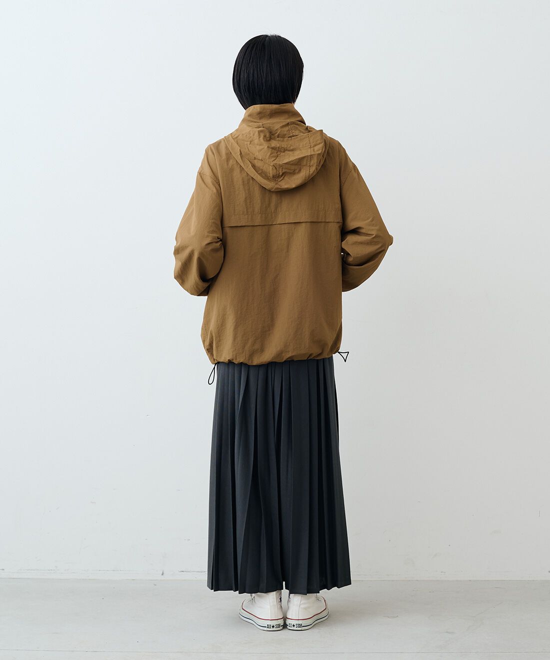THREE FIFTY STANDARD［スリーフィフティースタンダード］|カットソーのプリーツスカートＧＹ　ＴＦＳのコーディネート|モデル身長：163cm 着用サイズ：M