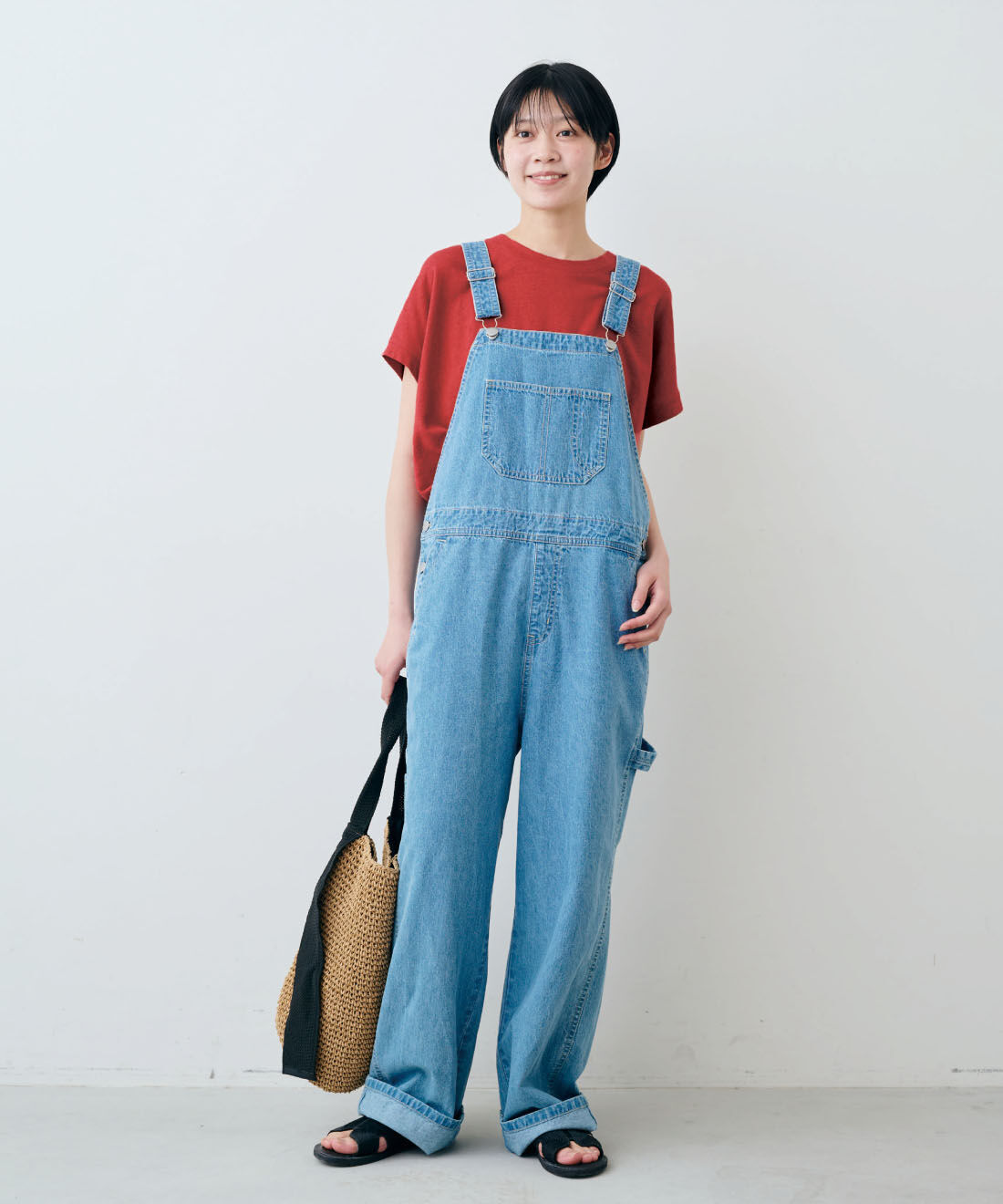 THREE FIFTY STANDARD［スリーフィフティースタンダード］|THREE FIFTY STANDARD　麻混天じくのフレンチスリーブTシャツ〈レッド〉|モデル身長：163cm　着用サイズ：M