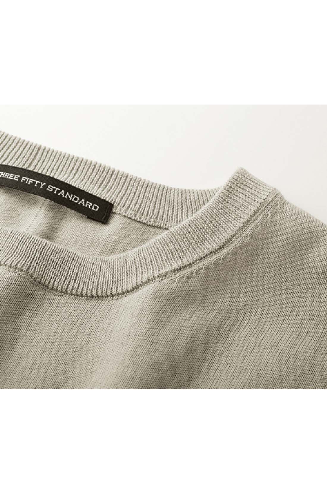 THREE FIFTY STANDARD|THREE FIFTY STANDARD　シャリっとしたコットン100％のニットプルオーバー〈ライトグレー〉|細番の三子糸で編み上げたきれいな表面感。素肌にさらっと気持ちいいコットン100％のニット。
