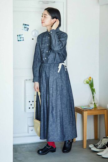 THREE FIFTY STANDARD | インディゴブルーのタックギャザースカート