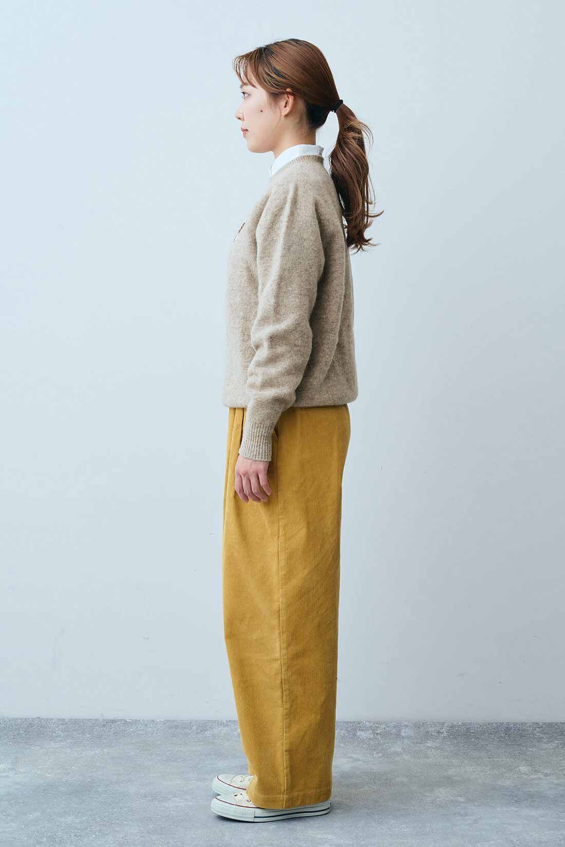 THREE FIFTY STANDARD|THREE FIFTY STANDARD コーデュロイ2タックパンツ〈マスタード〉|モデル身長：165cm　着用サイズ：M
