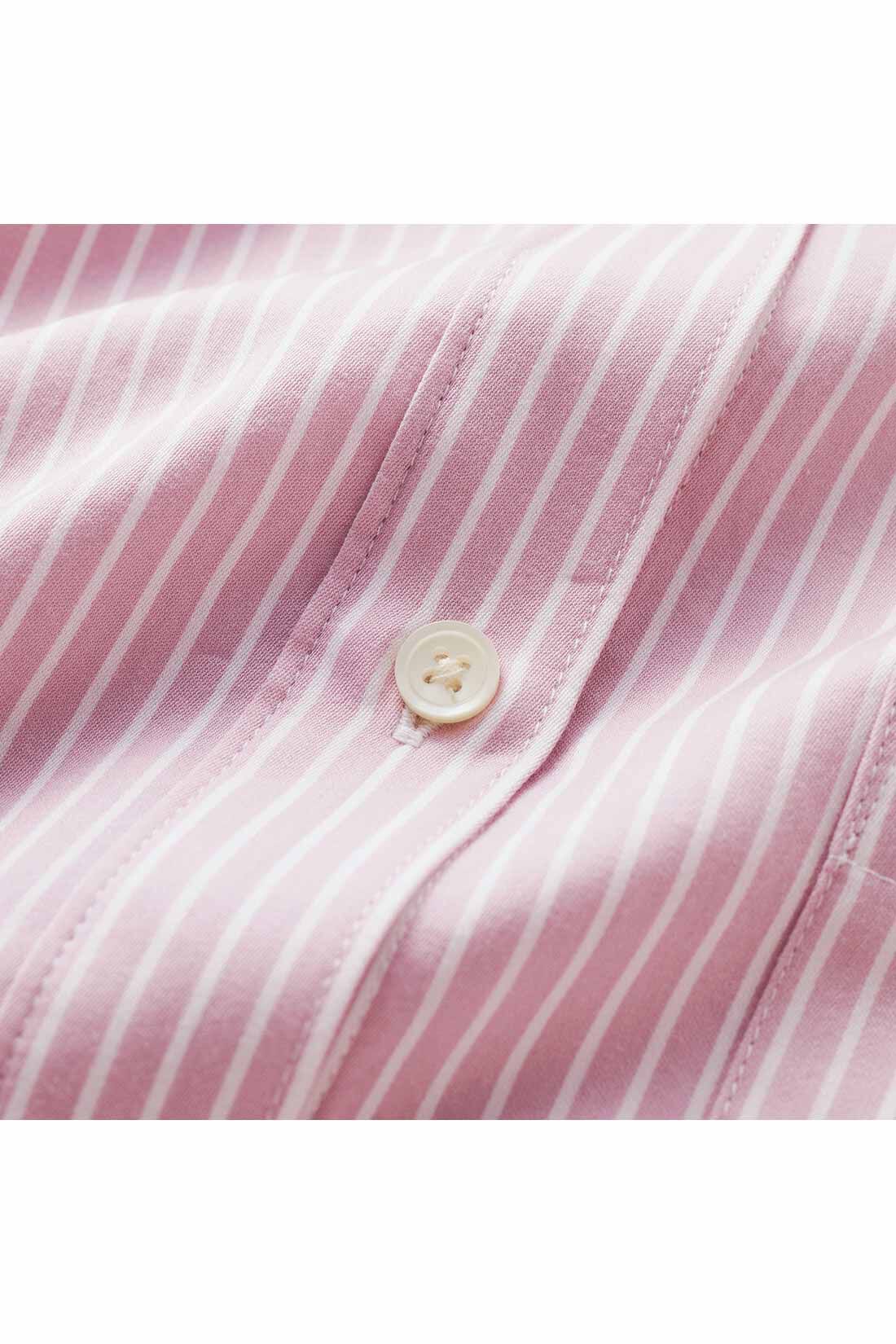 THREE FIFTY STANDARD|THREE FIFTY STANDARD　ピンクのストライプワイドシャツ|滑らかさが気持ちいい綿サテン。ほどよい張りと控えめな光沢感が品のある装いをかなえます。