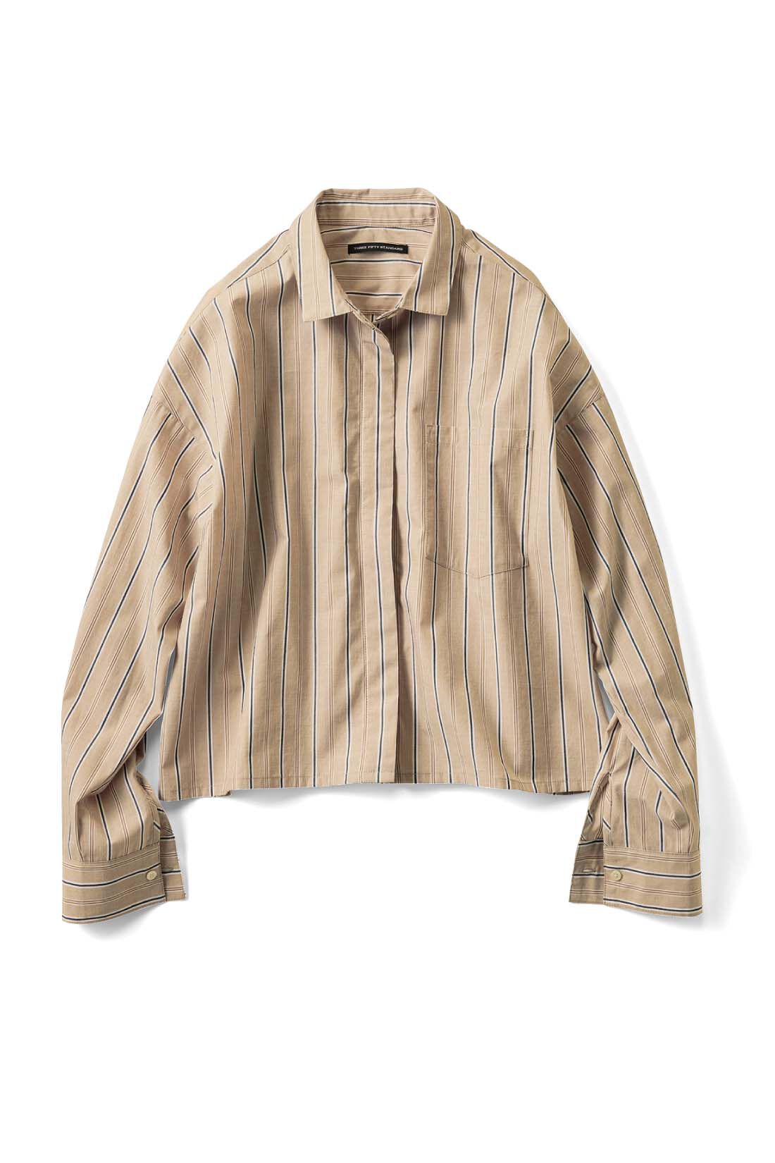 THREE FIFTY STANDARD［スリーフィフティースタンダード］|THREE FIFTY STANDARD　クロップド丈のストライプシャツ〈シナモンベージュ〉