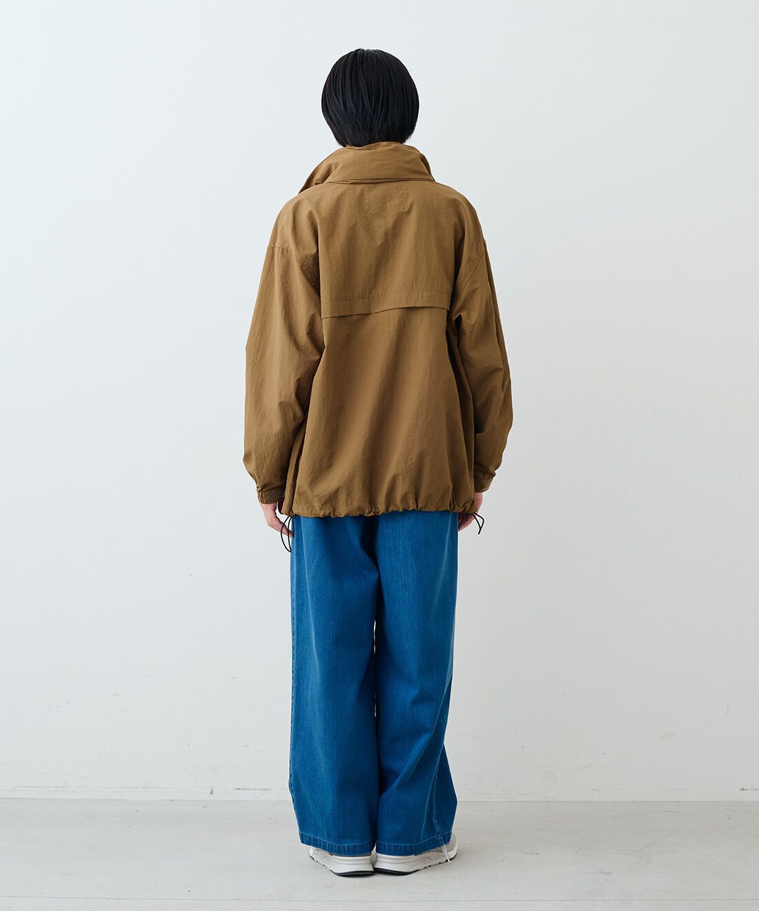 THREE FIFTY STANDARD［スリーフィフティースタンダード］|レトロなボーダーＴシャツ　ＴＦＳとラップデニムワイドパンツＴＦＳのコーディネート|モデル身長：163cm 着用サイズ：M