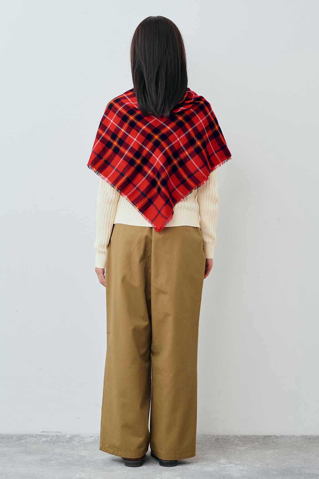 THREE FIFTY STANDARD|THREE FIFTY STANDARD カジュアルすぎないチノパンツ〈キャメル〉|モデル身長：163cm　着用サイズ：M