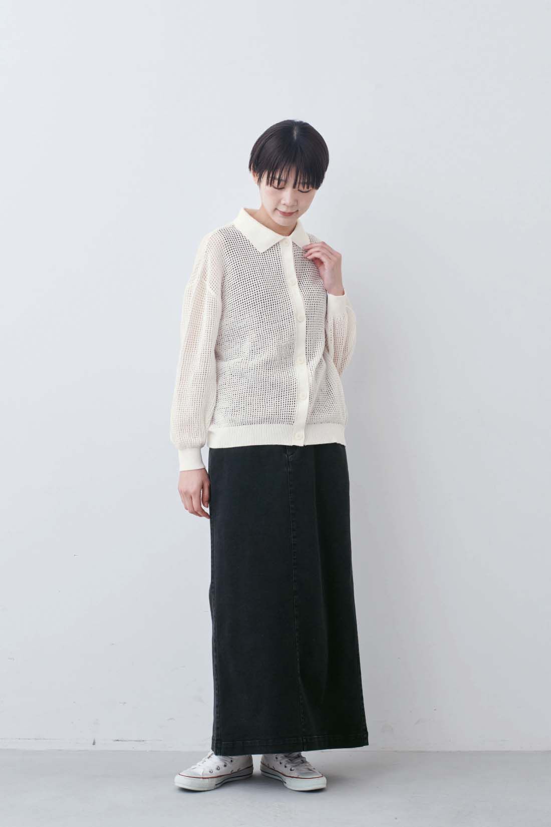 THREE FIFTY STANDARD|THREE FIFTY STANDARD　衿付きニット透かし編みカーディガン〈オフホワイト〉|モデル身長：163cm　着用サイズ：M