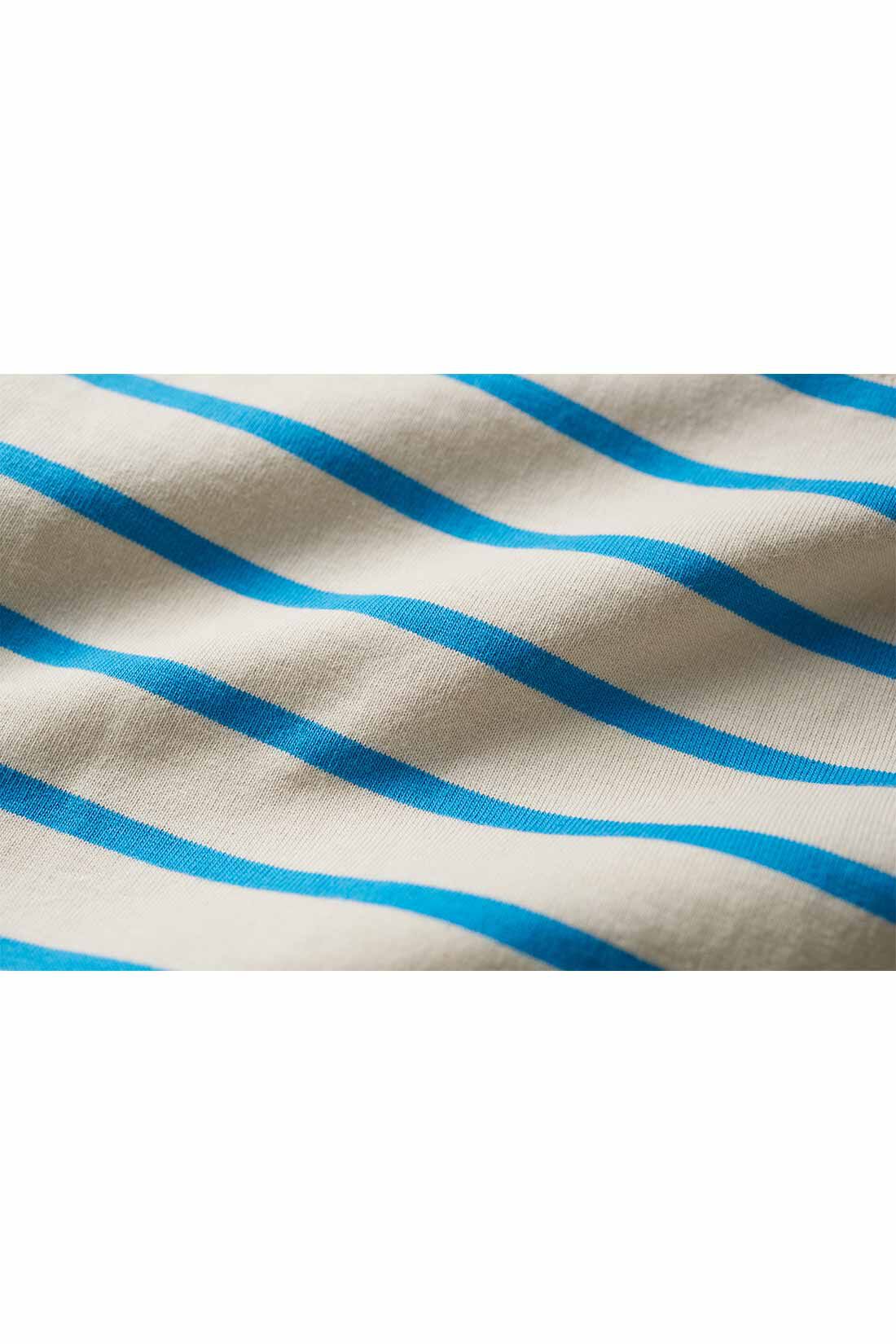 THREE FIFTY STANDARD|THREE FIFTY STANDARD ドロップショルダーのボーダーTシャツの会|天竺（じく）生地の表面に加工をほどこして、きれいな表面感に仕上げています。