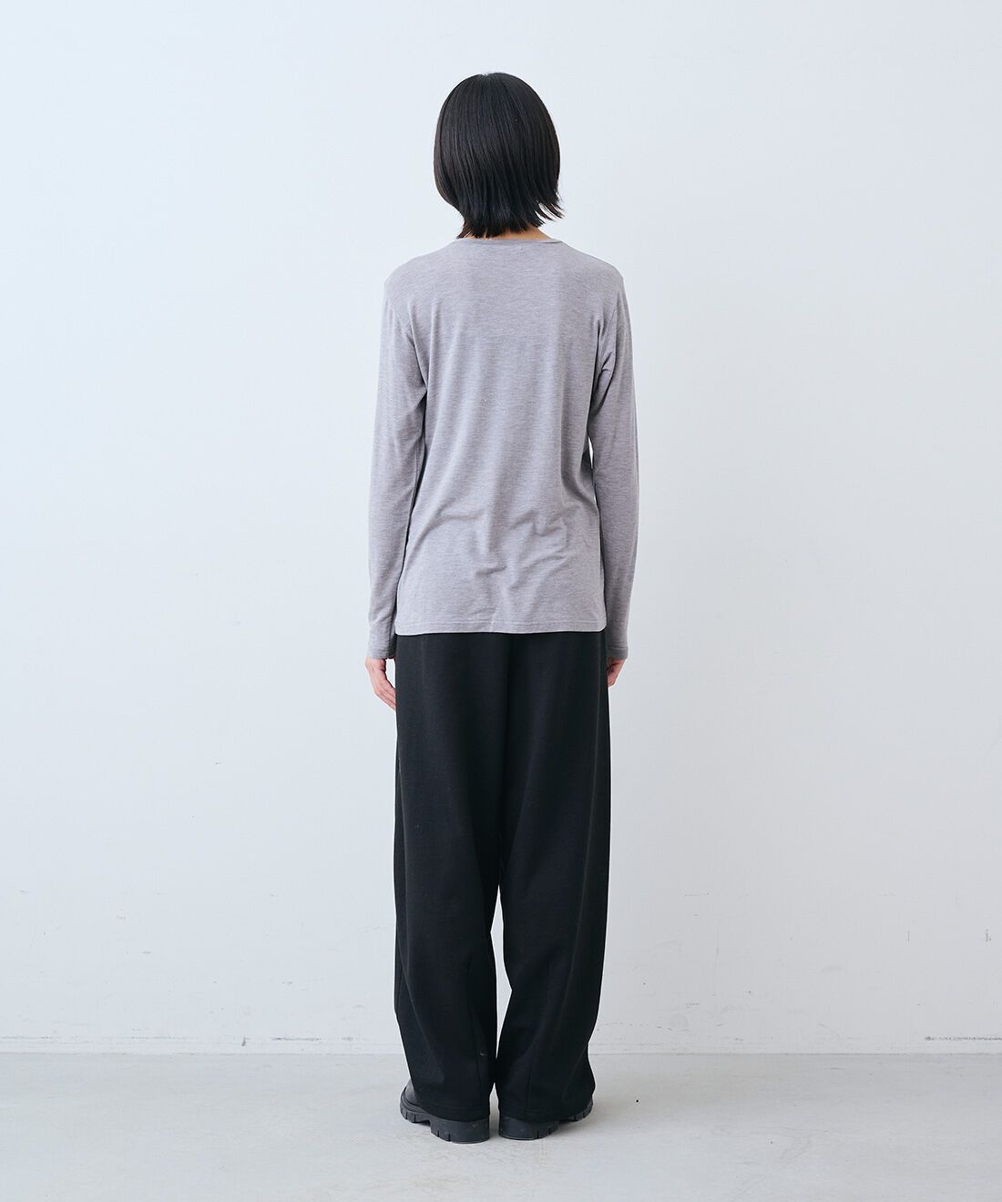 THREE FIFTY STANDARD|裏起毛のあったかカットソー カーブパンツのコーディネート